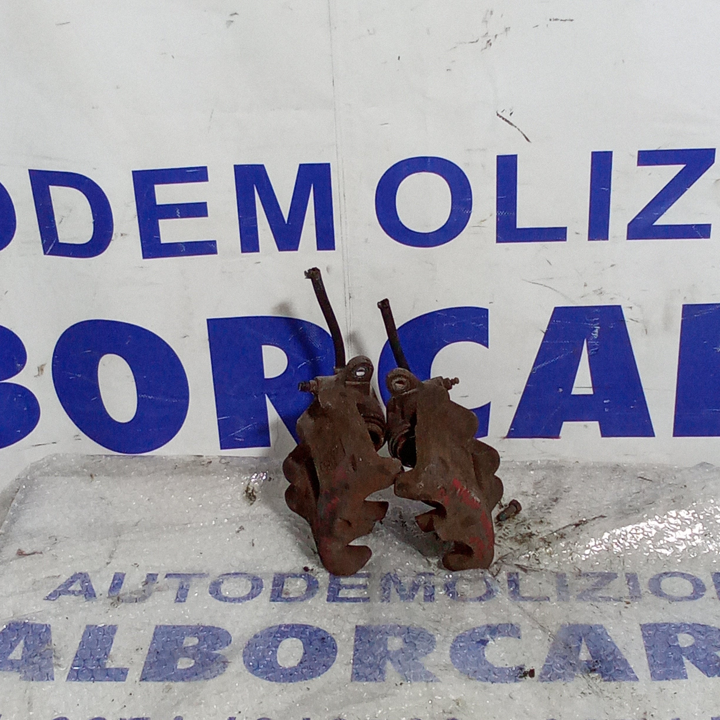 Coppia pinza freni anteriore nissan vanette 2.2 diesel anno 1996 vendibili anche singolarmente