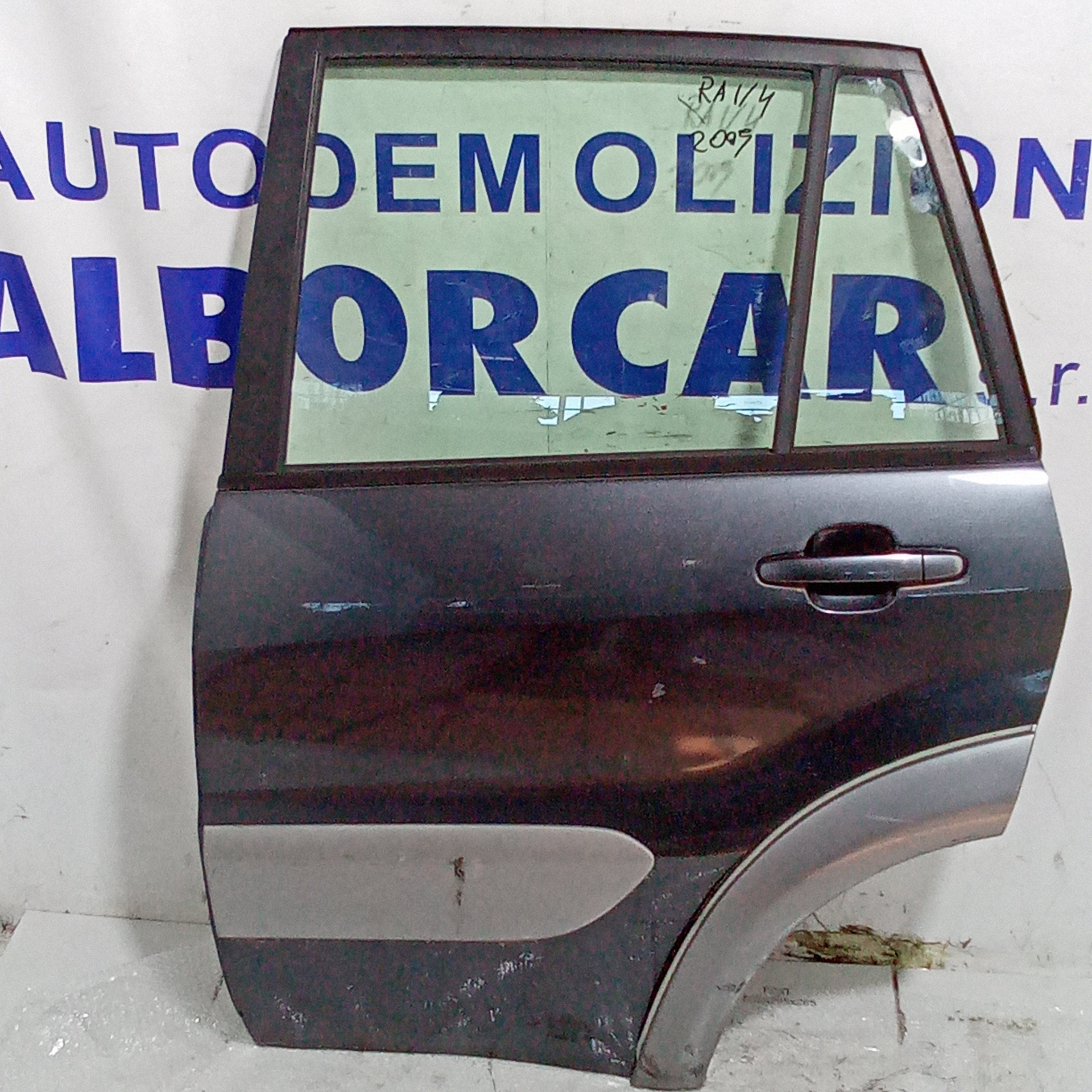 left rear door (complete) Toyota RAV4 year 2005
