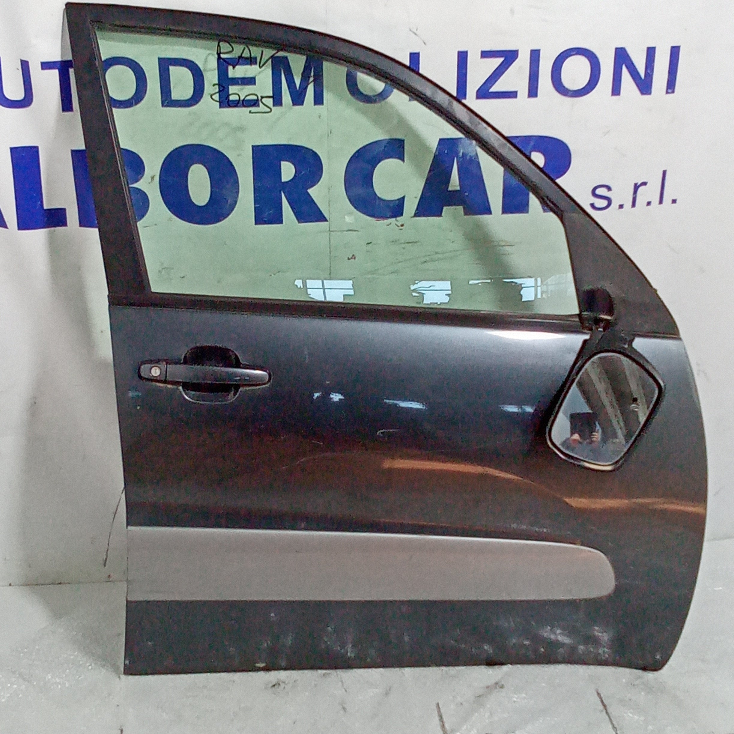 front right door (complete) Toyota RAV4 year 2005