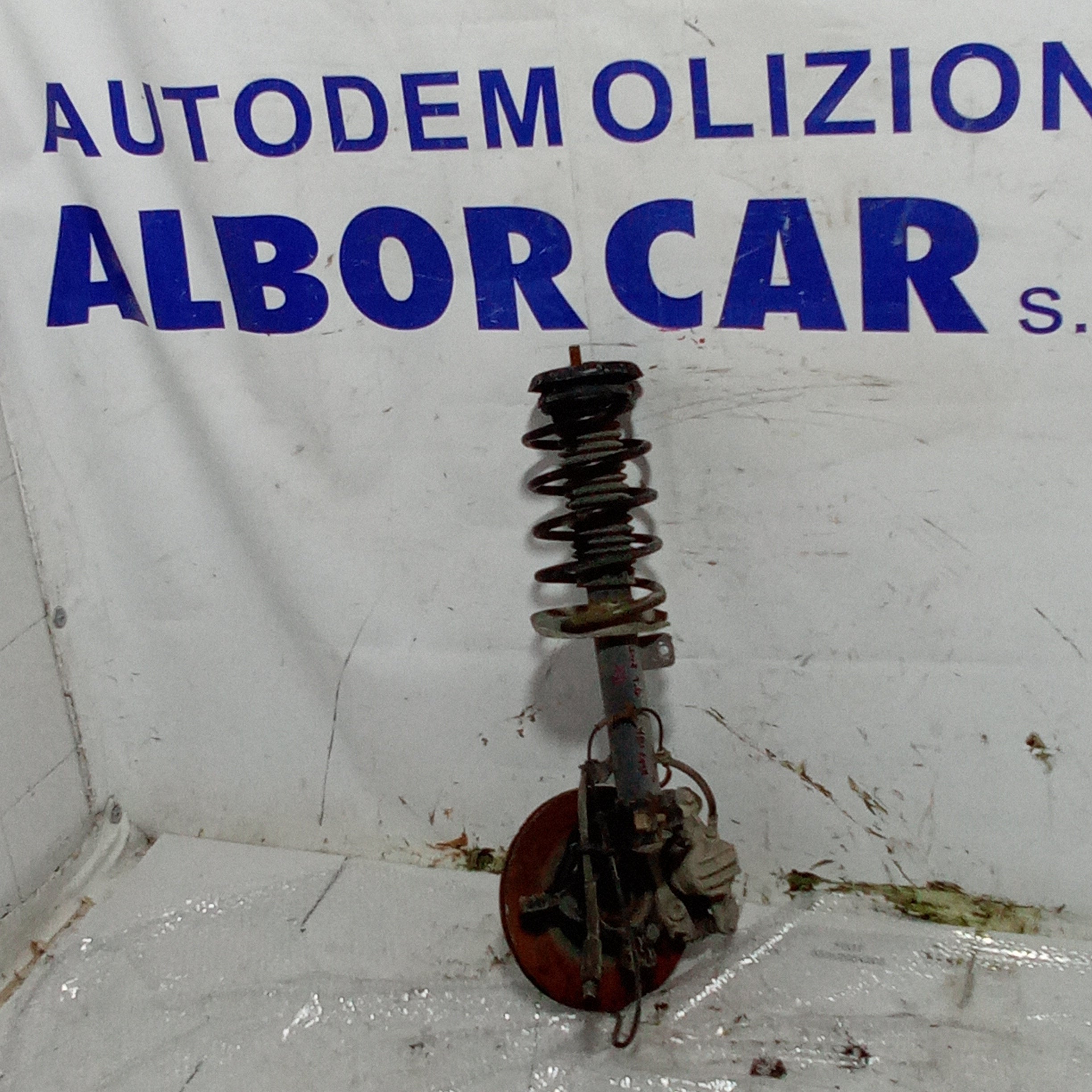 Fusello anteriore destro peugeot 208 1.6hdi anno 2015