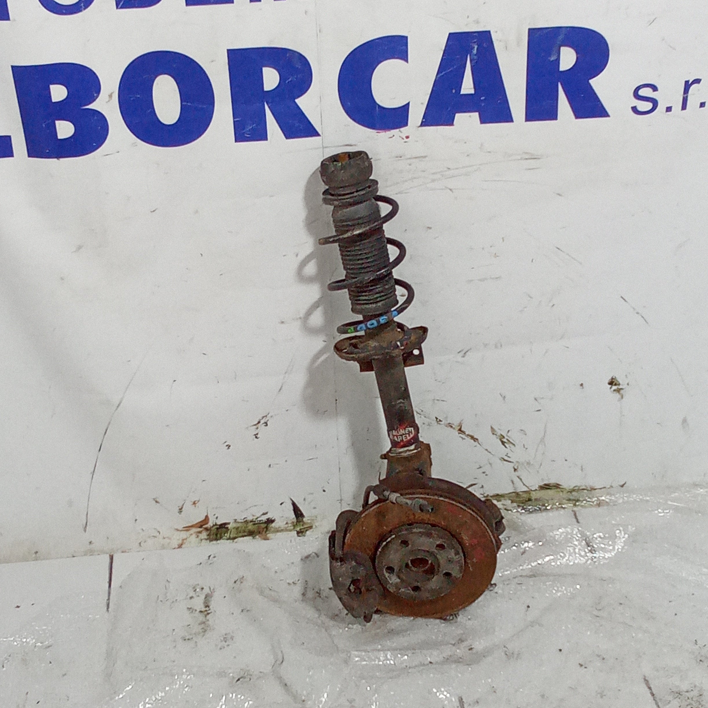 Right front steering knuckle Seat Ibiza 1.4 petrol year 2009