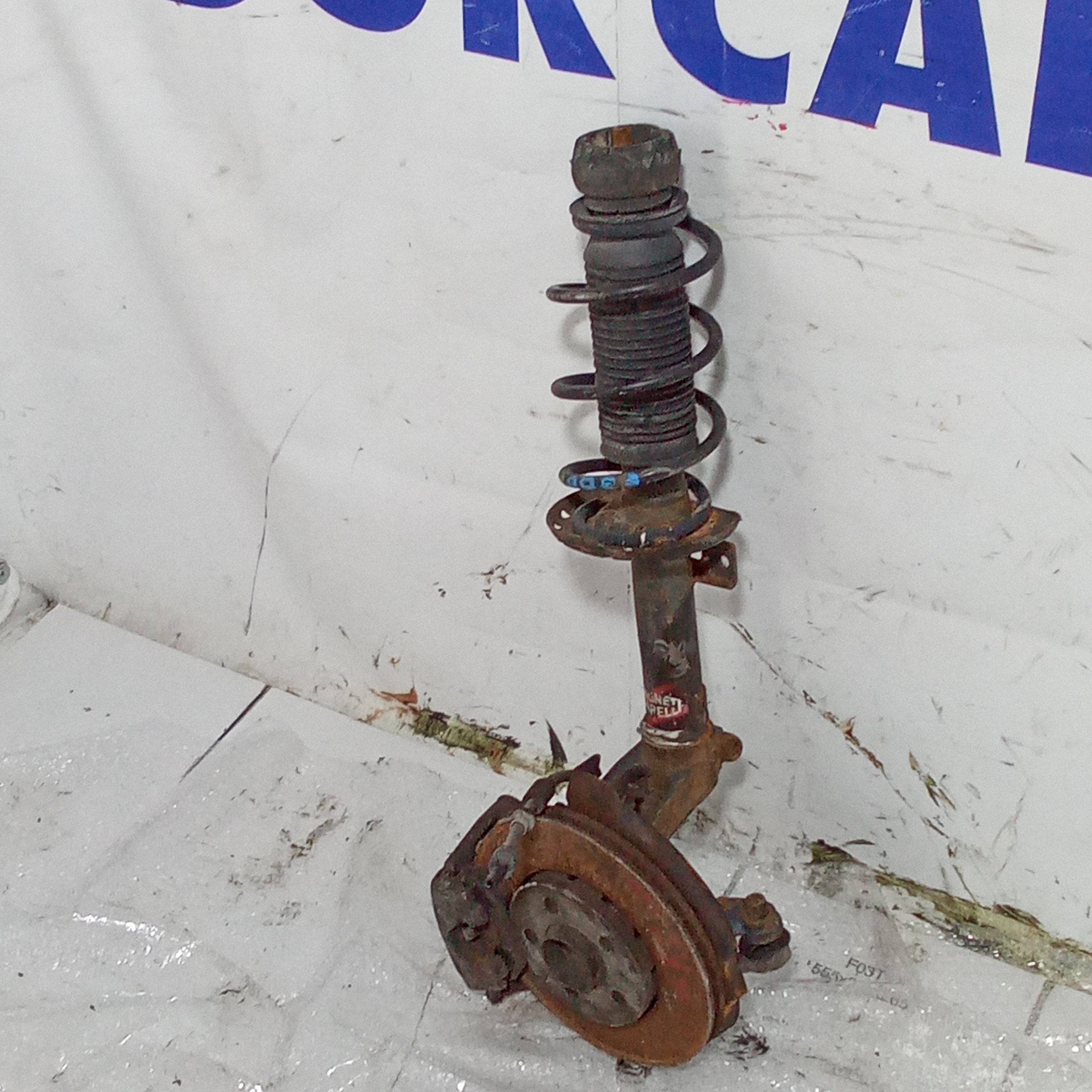 Right front steering knuckle Seat Ibiza 1.4 petrol year 2009