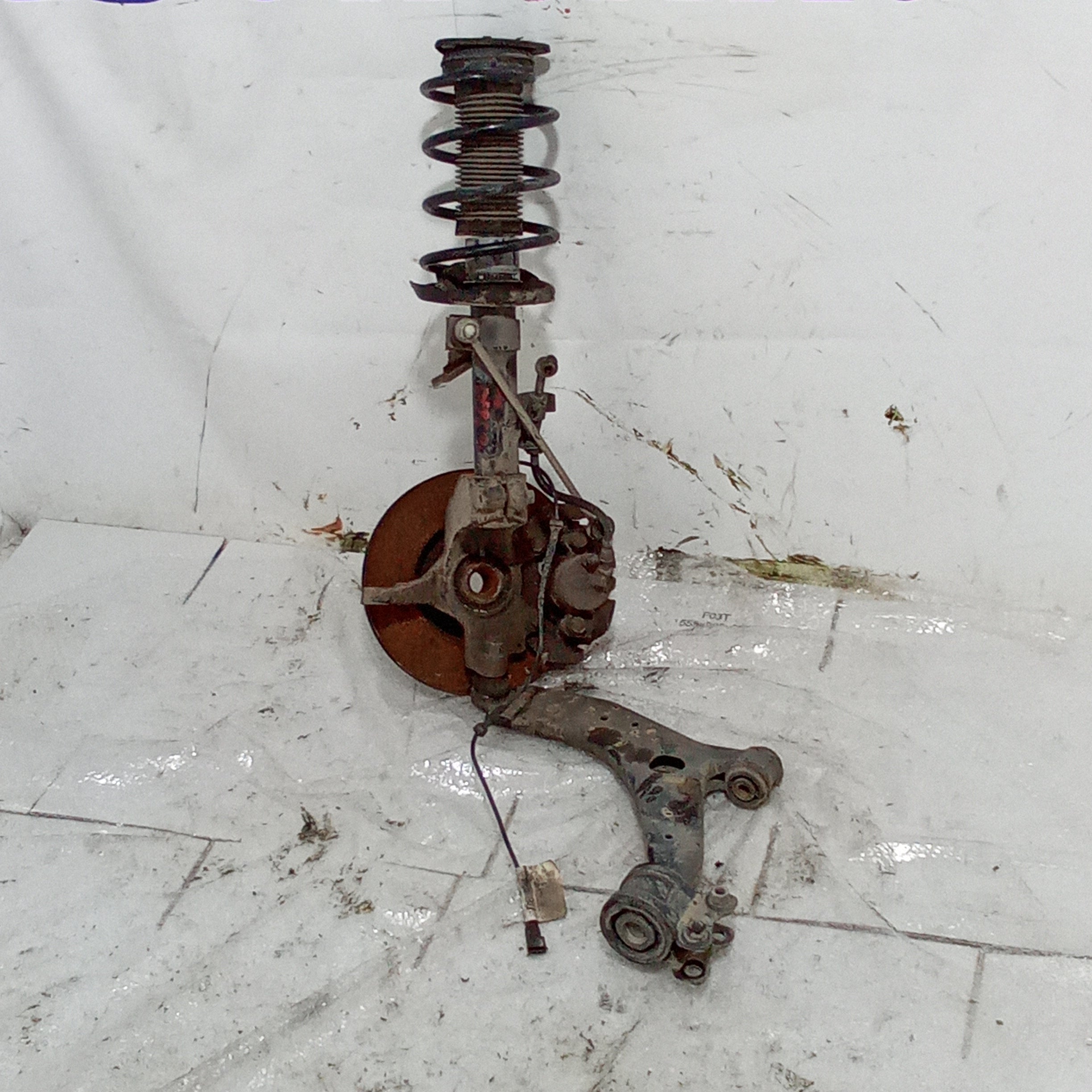 Complete left front steering knuckle Ford C MAX 1.6 TDCI year 2006