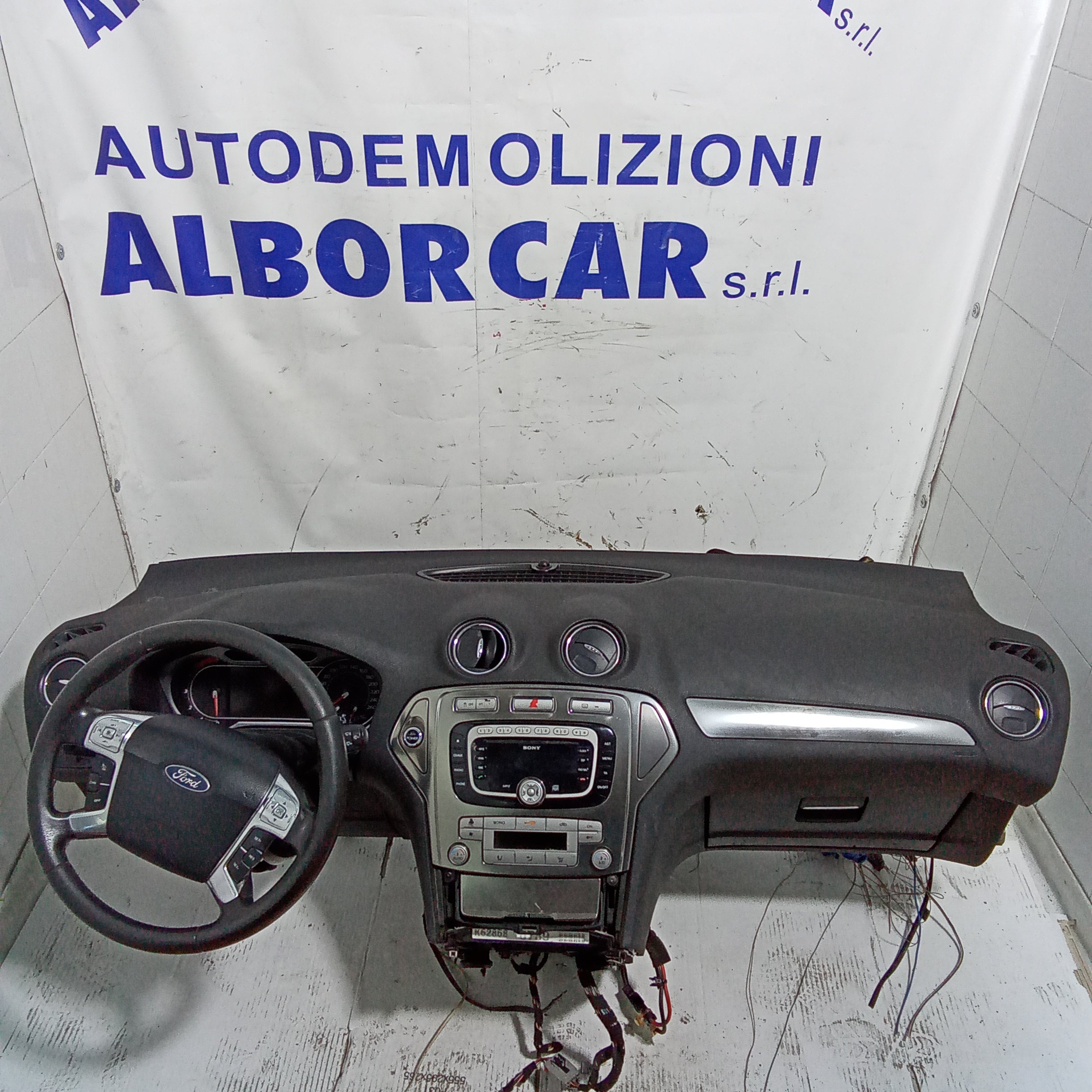Complete dashboard Ford Mondeo 2.0tdci year 2008