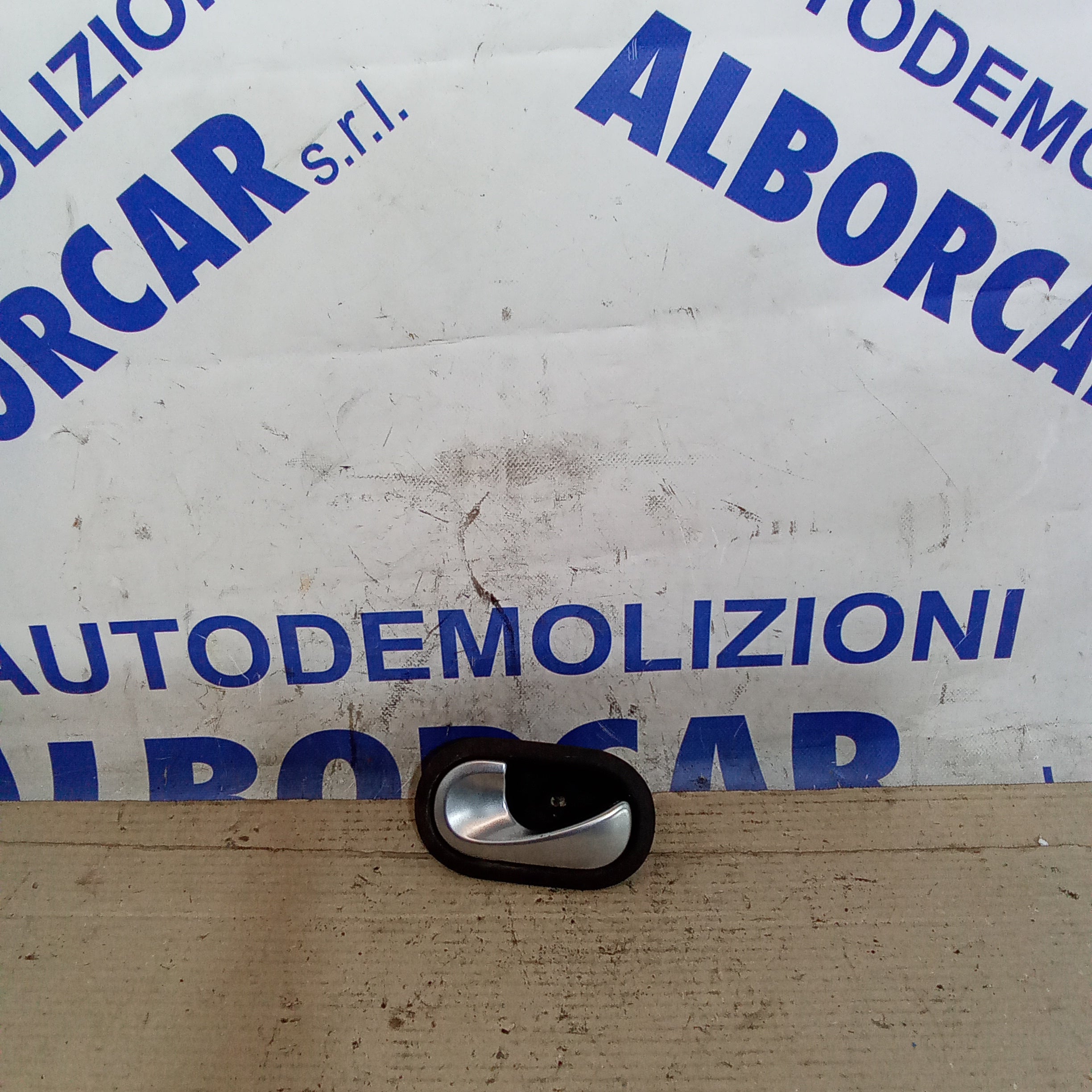 Front left interior door handle Renault Clio year 2008