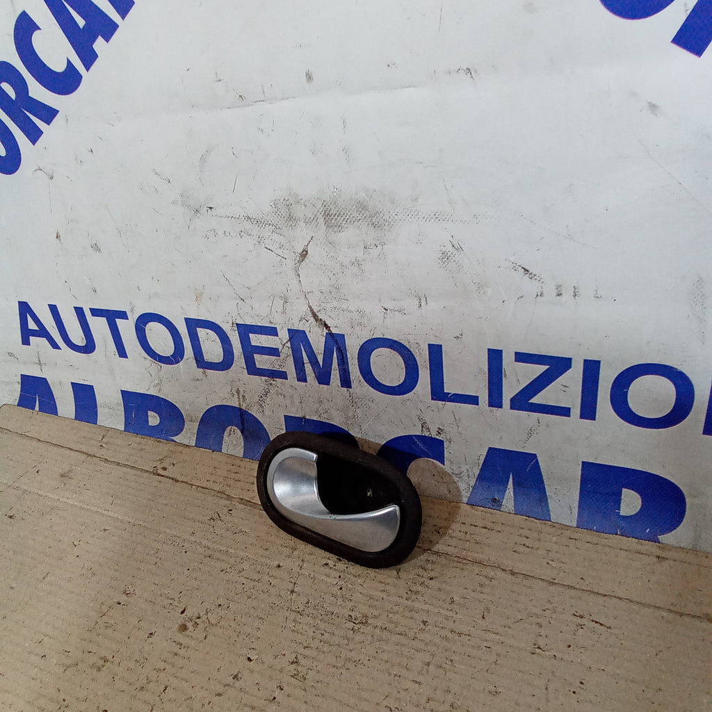 Front left interior door handle Renault Clio year 2008