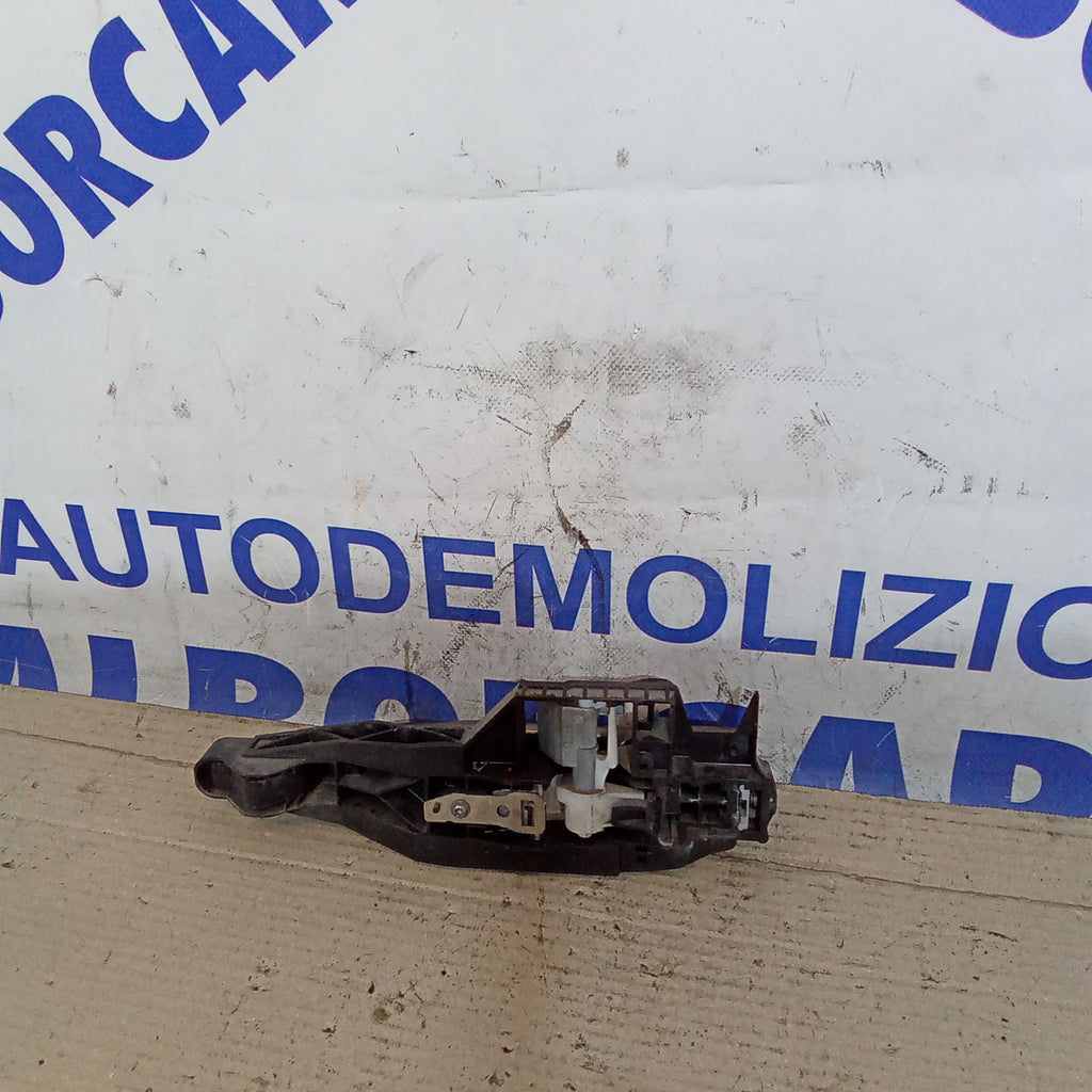 Right rear exterior door handle Peugeot 208 year 2012
