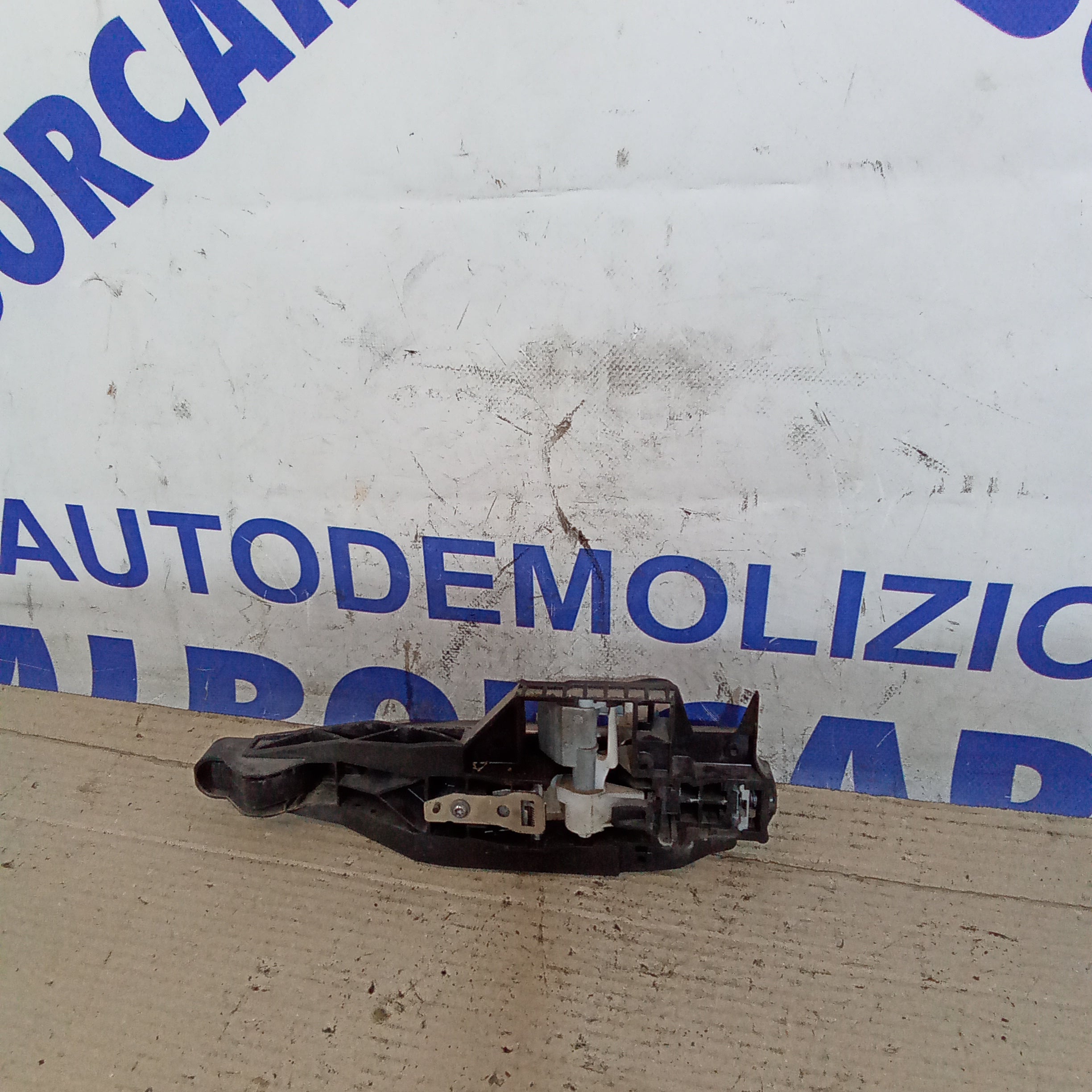 Right rear exterior door handle Peugeot 208 year 2012