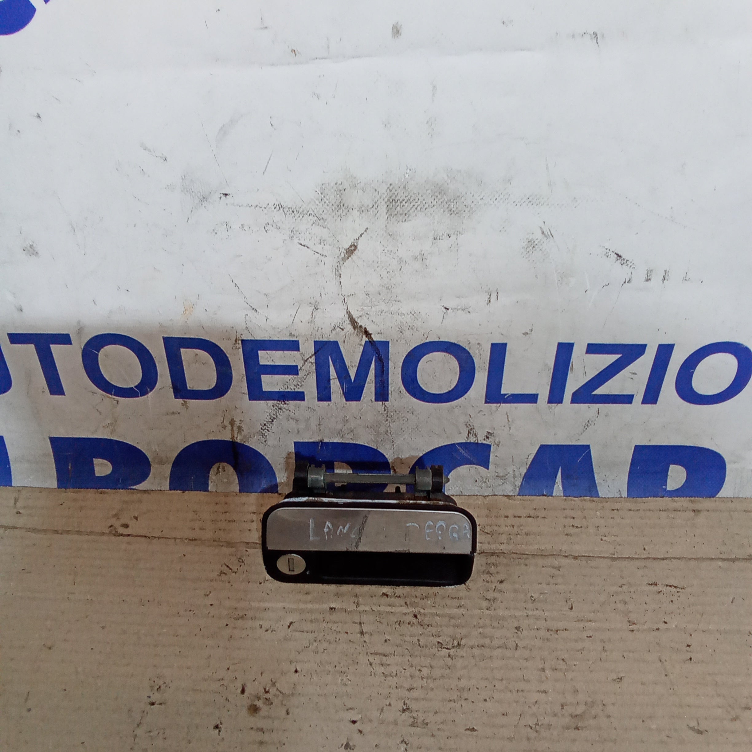 Maniglia esterna anteriore sinistra lancia dedra anno 1995