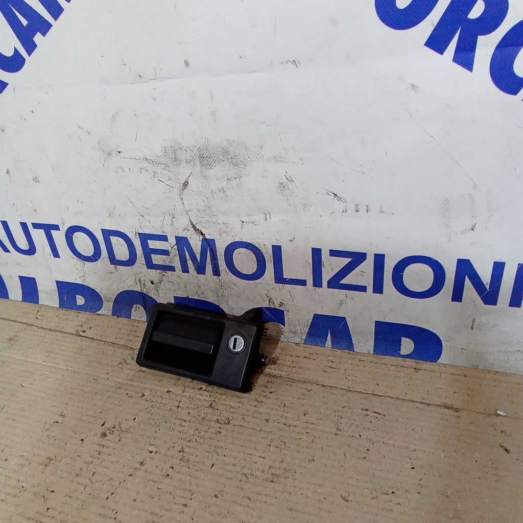 Manija exterior delantera derecha Fiat 500 año 1990
