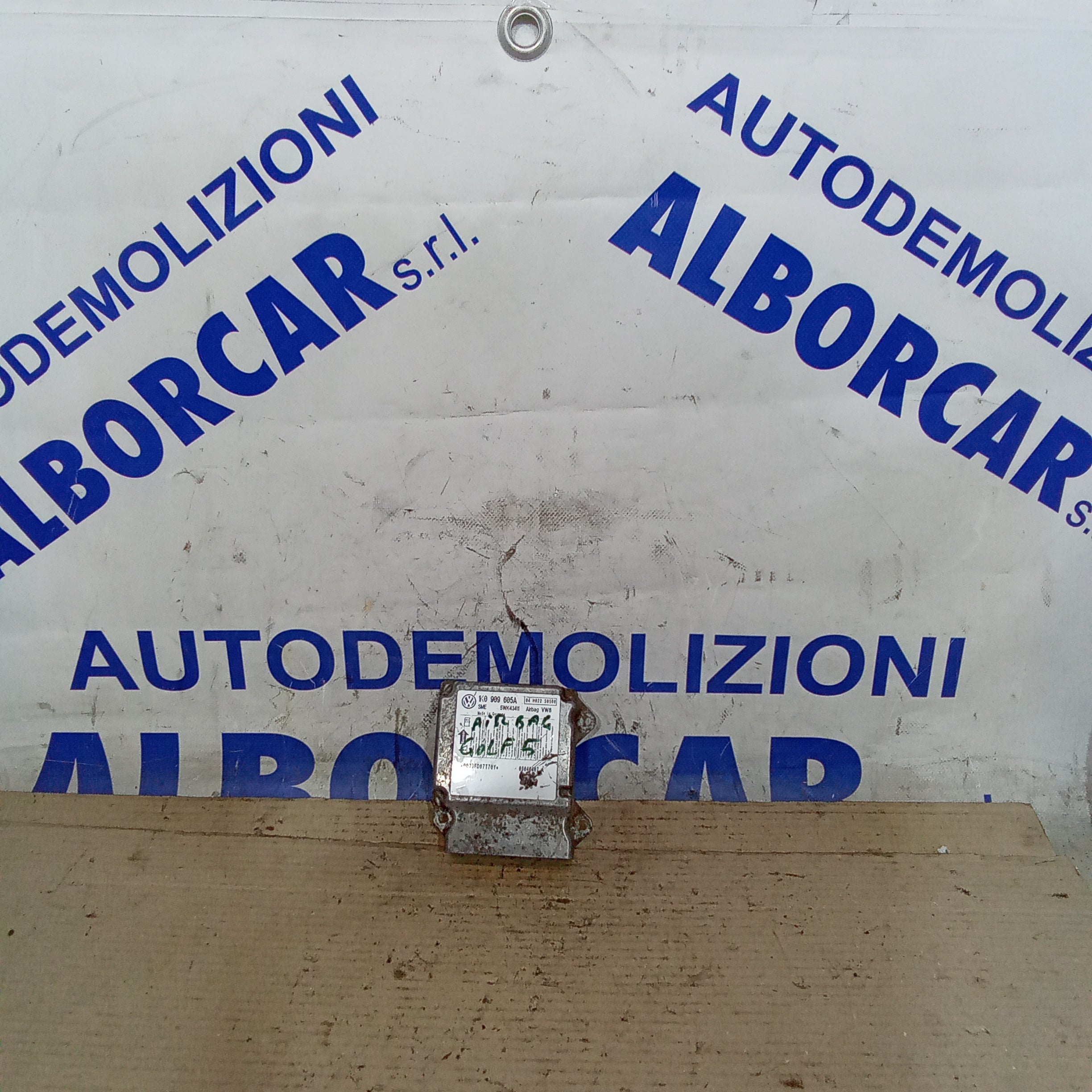 airbag control unit Volkswagen Golf 5 1.9TDI year 2003/2009 part number 1K0909605A