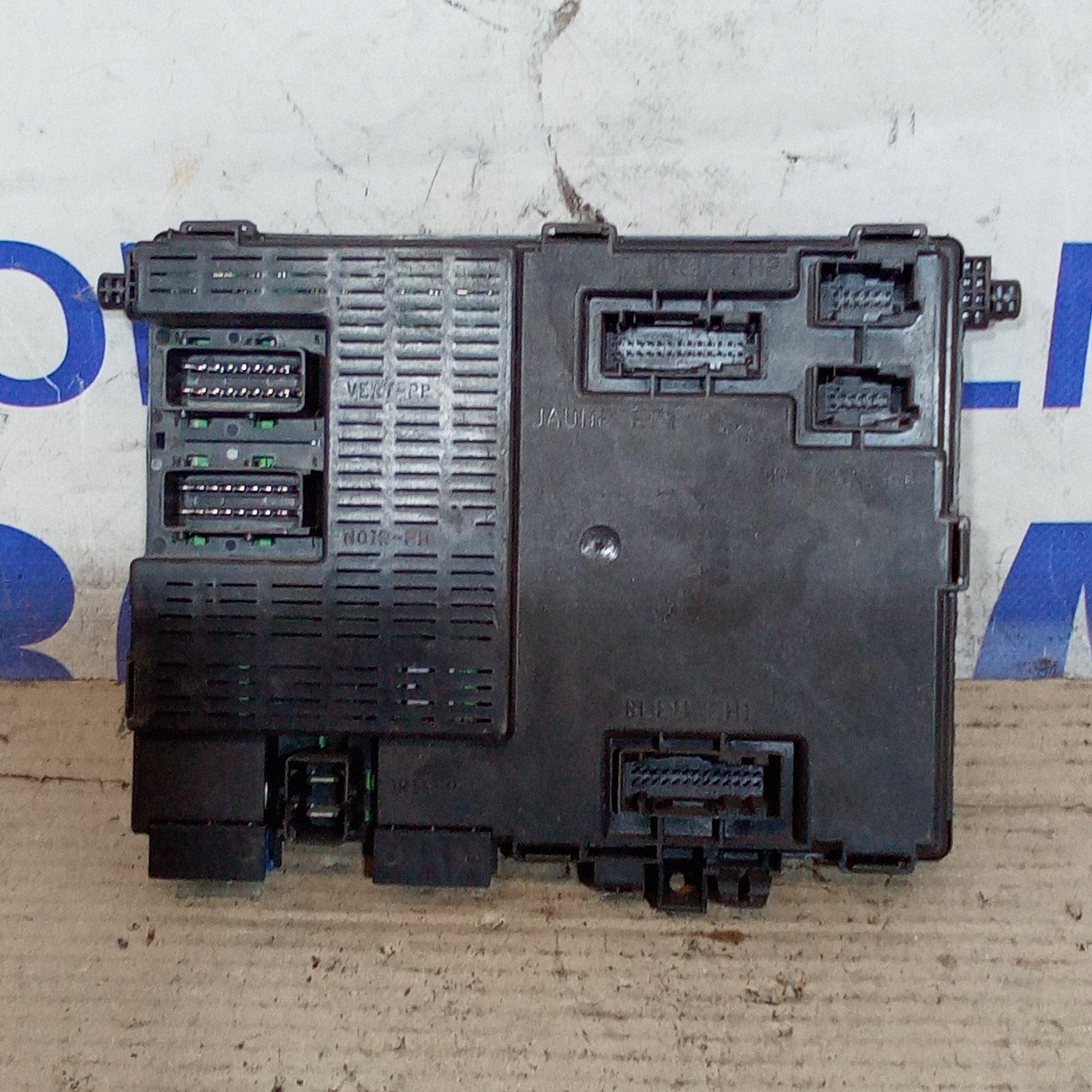 body control module Peugeot 406 3.0 V6 year 1995/2005 valeo code 7300902