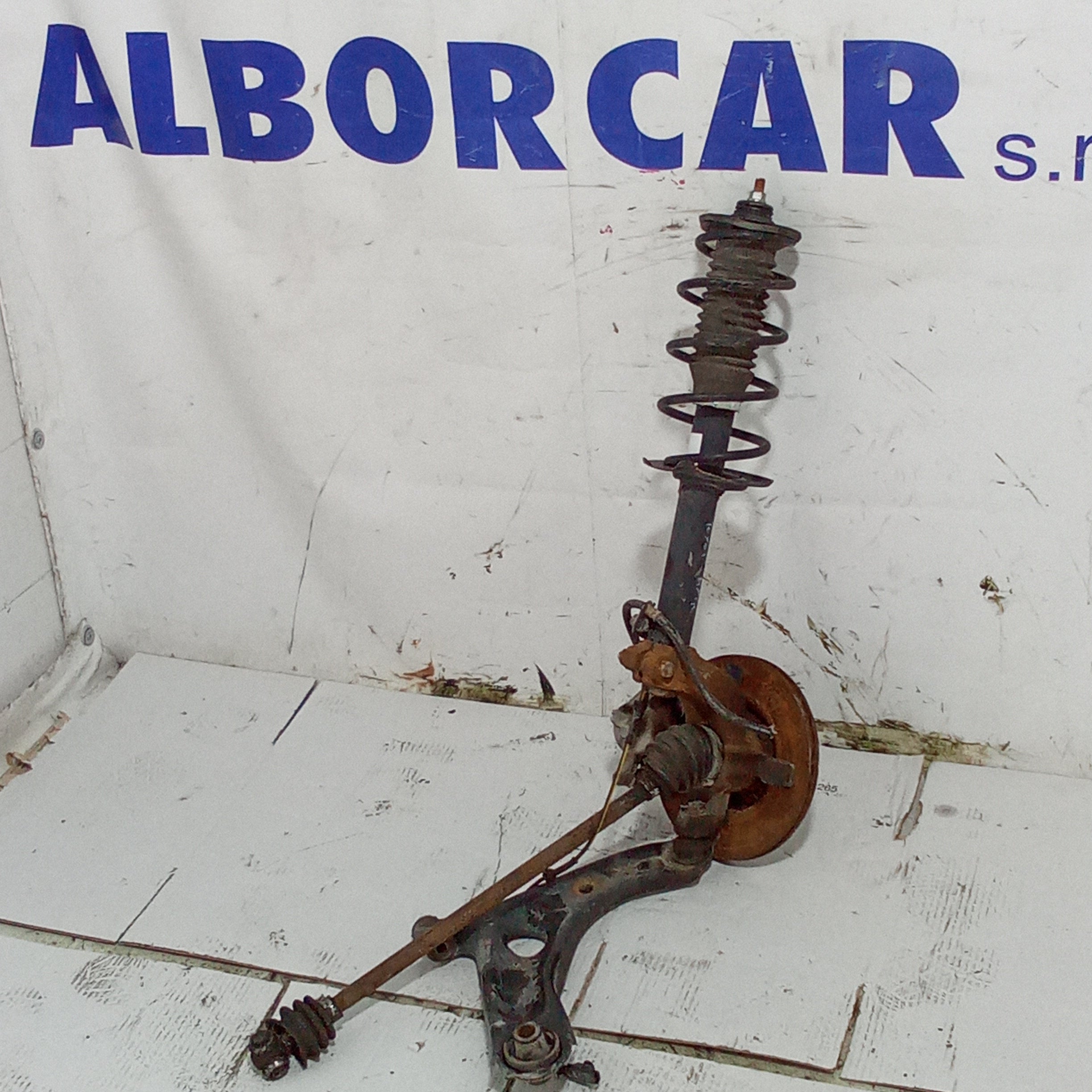Complete front right stub axle Toyota Aygo 1.0 petrol year 2007