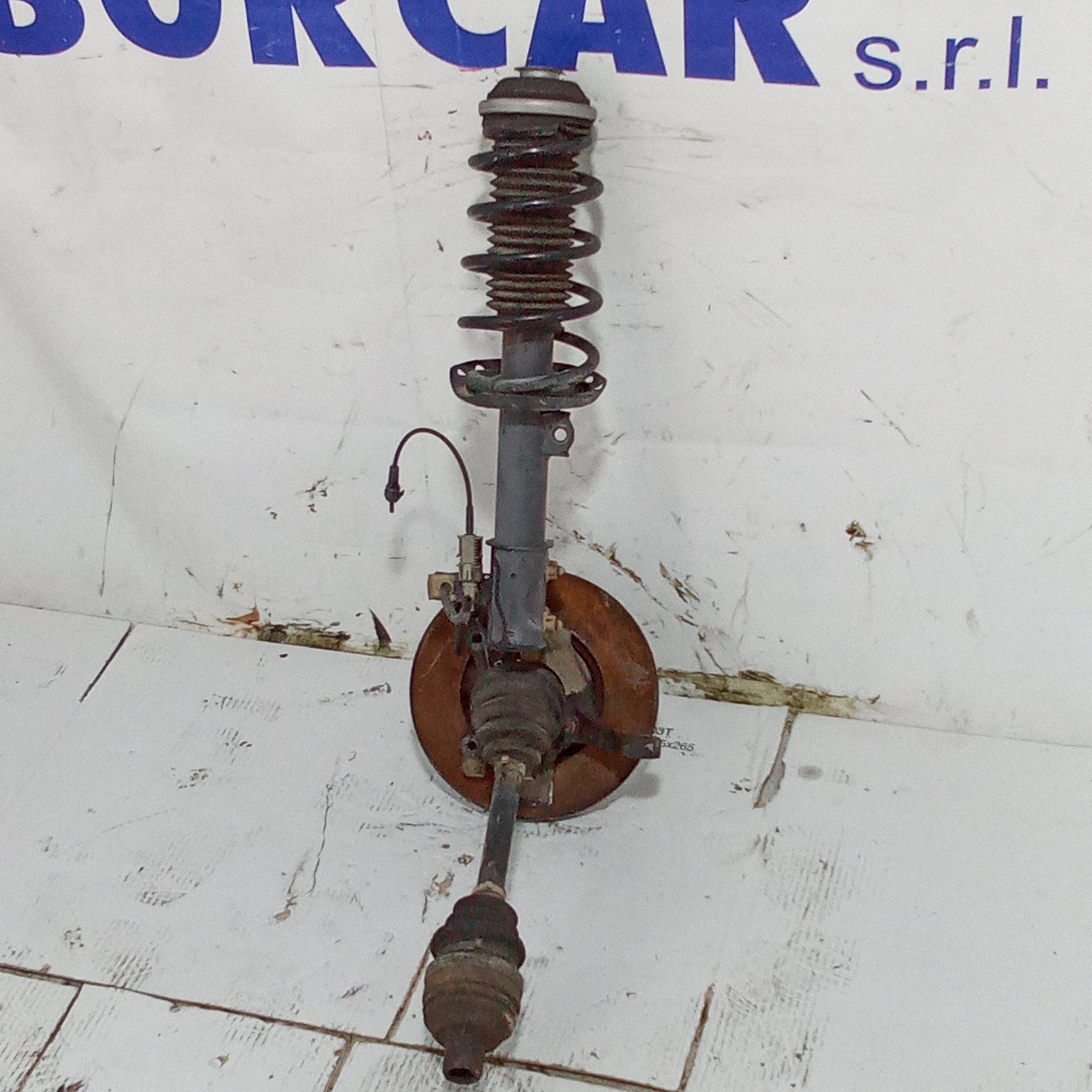 Complete front left stub axle Opel Astra 2.0 CDTI year 2007