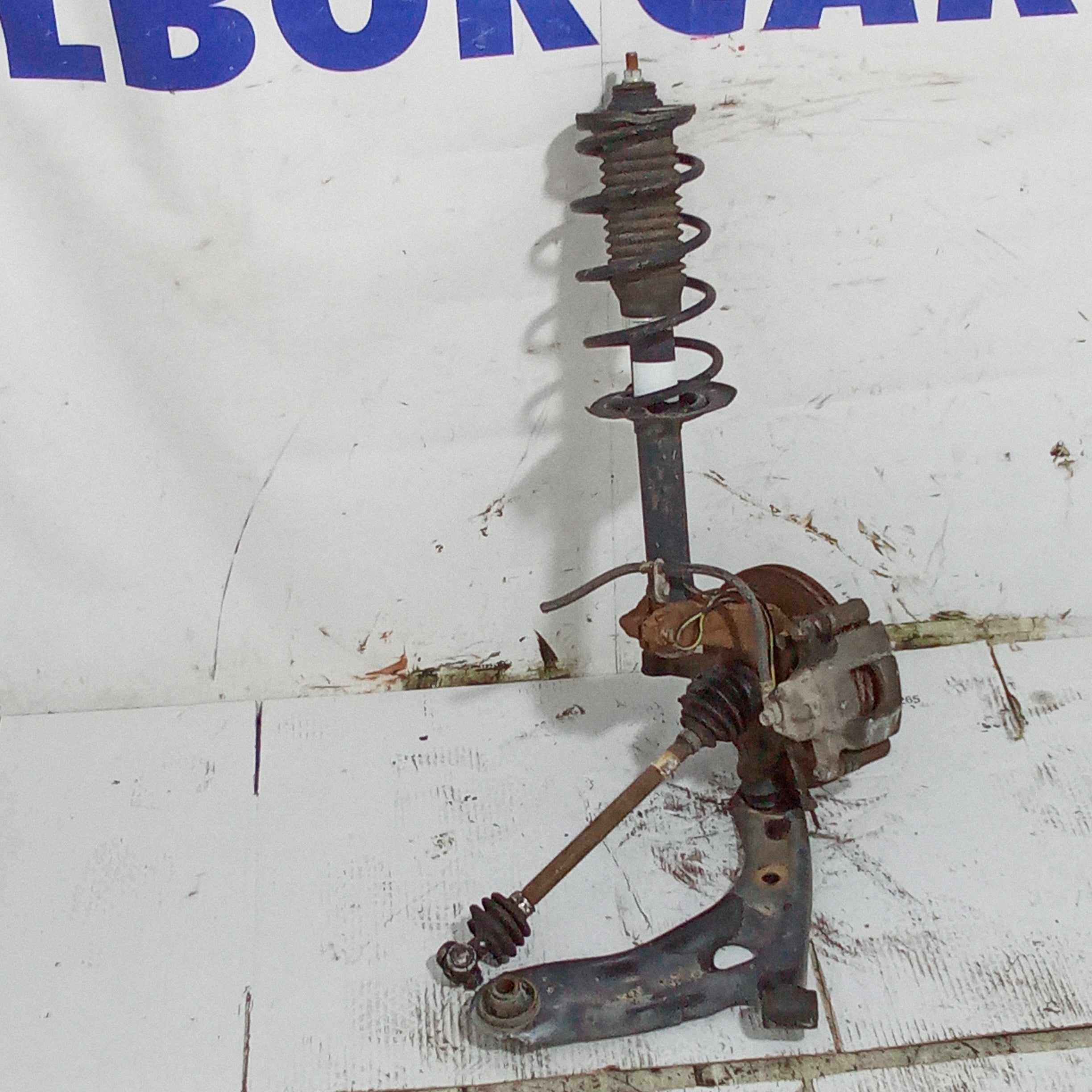 Mangueta delantera izquierda completa Toyota Aygo 1.0 gasolina año 2007