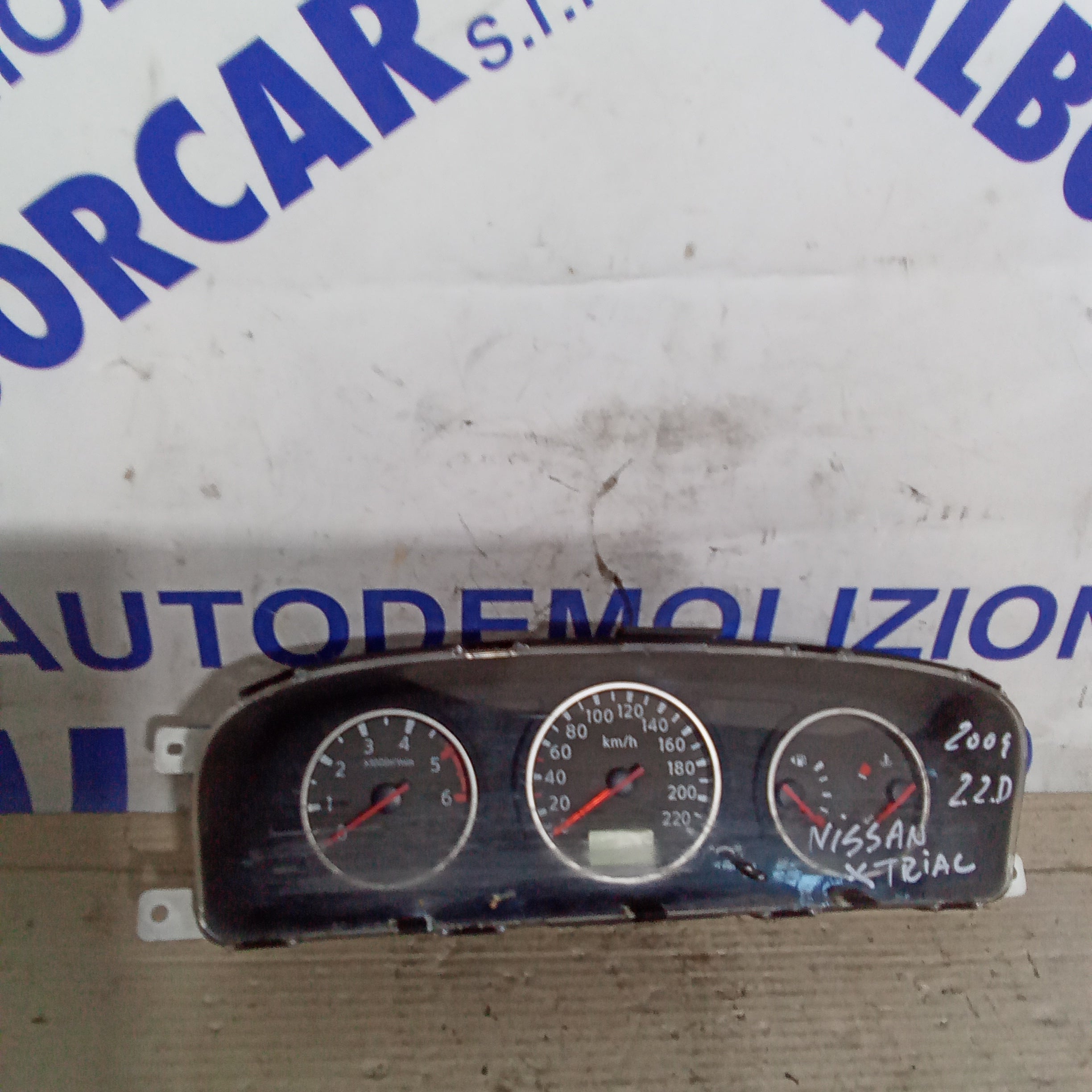Nissan X-Trail 2.2 diesel 2004 instrument cluster