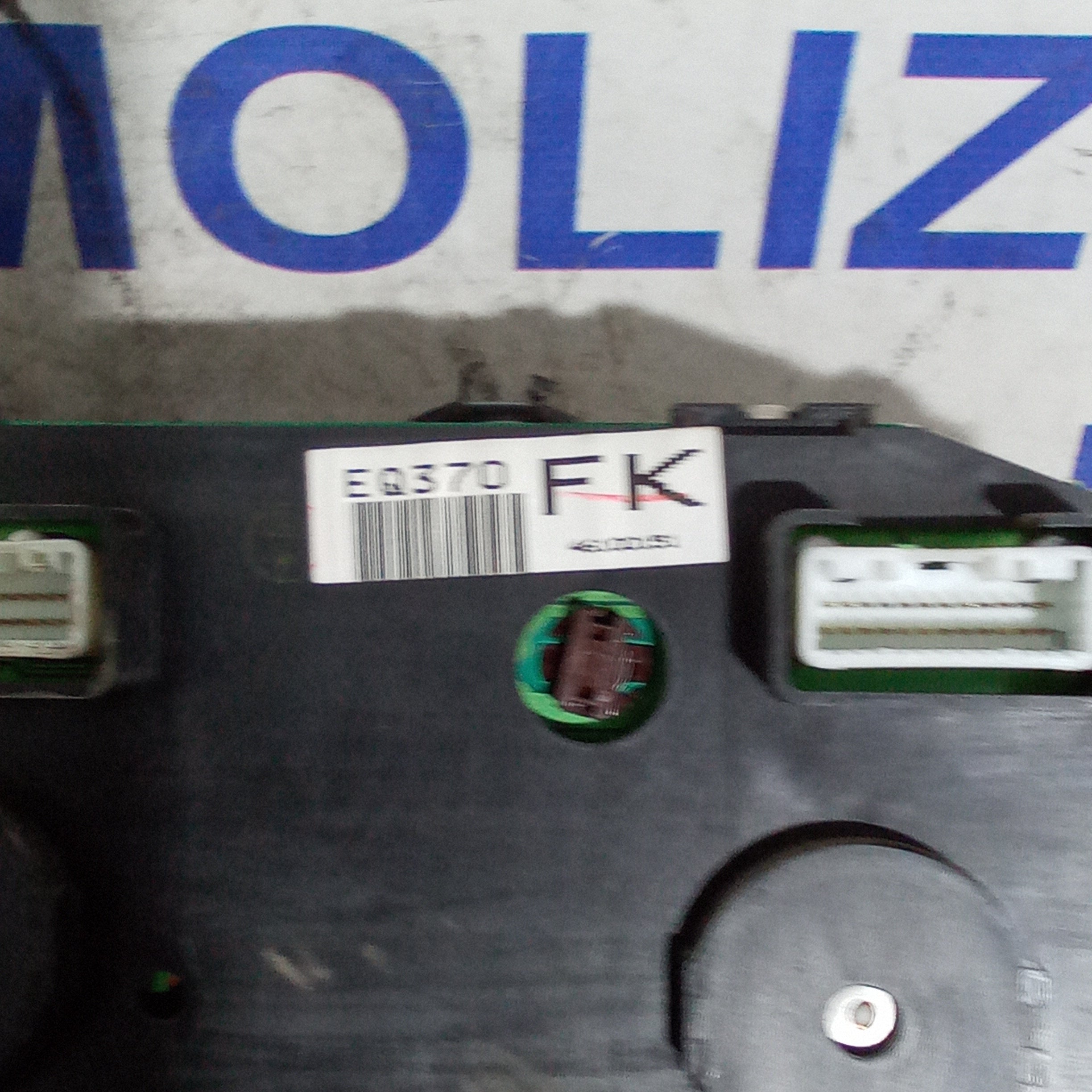 Nissan X-Trail 2.2 diesel 2004 instrument cluster