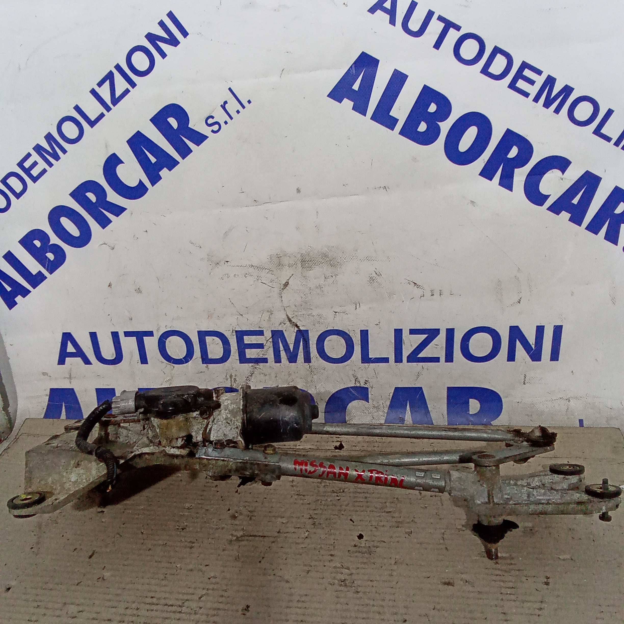 Front wiper motor Nissan X-TRAIL 2.2 diesel year 2004