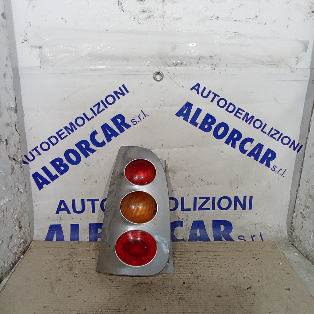 fanale stop posteriore sinistro smart forfour anno 2005