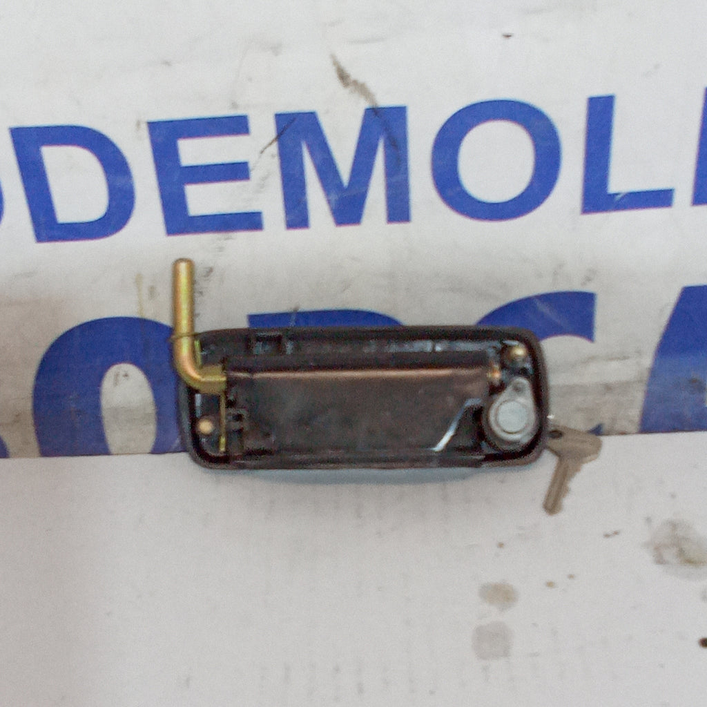 Manilla exterior delantera izquierda Fiat 126 año 1972/2000