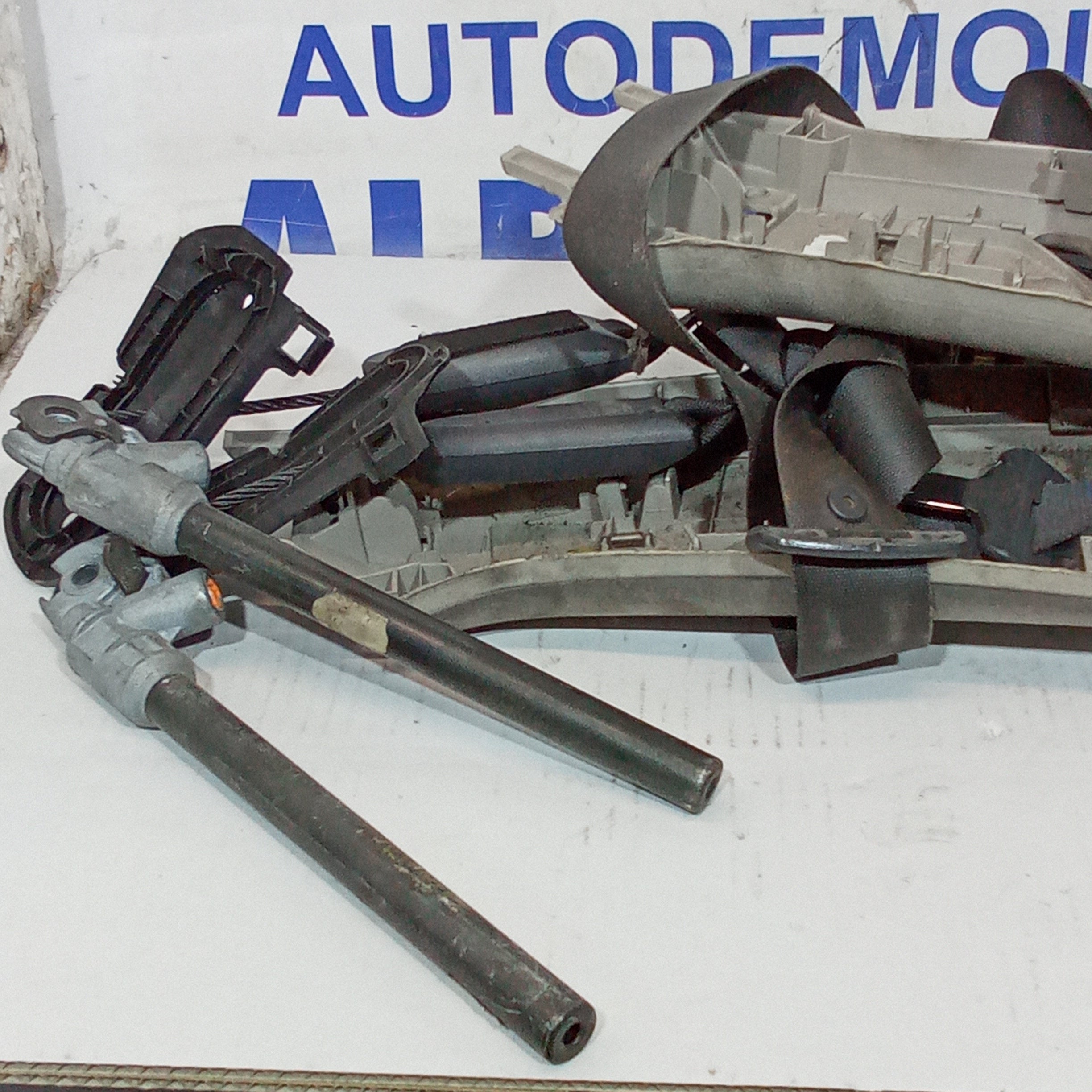 Cinturones de seguridad delanteros kit completo Renault Scenic 1.5dCi año 2003/2009