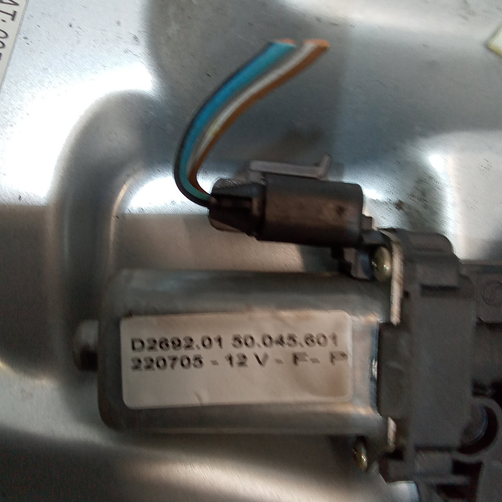 Motor elevalunas delantero derecho completo Fiat Idea año 2005