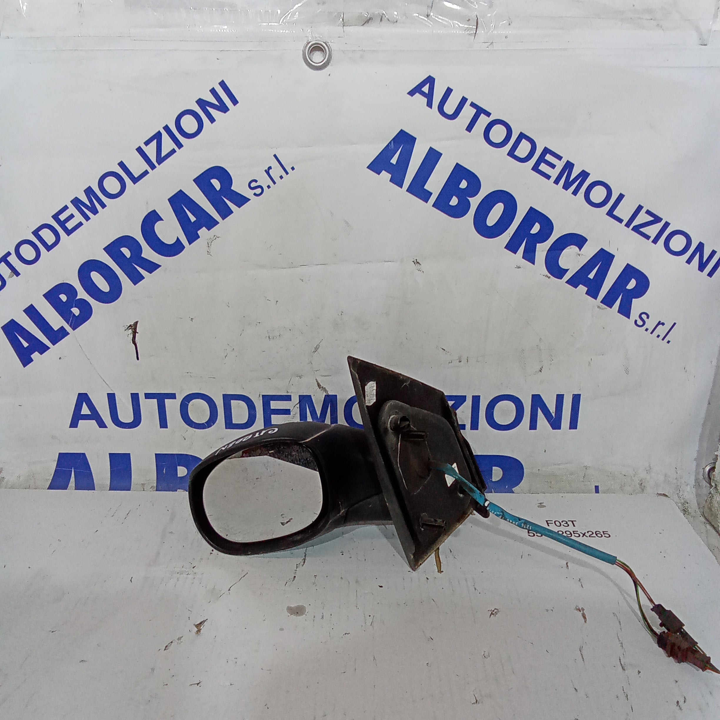 Specchietto retrovisore sinistro citroen C2 anno 2004