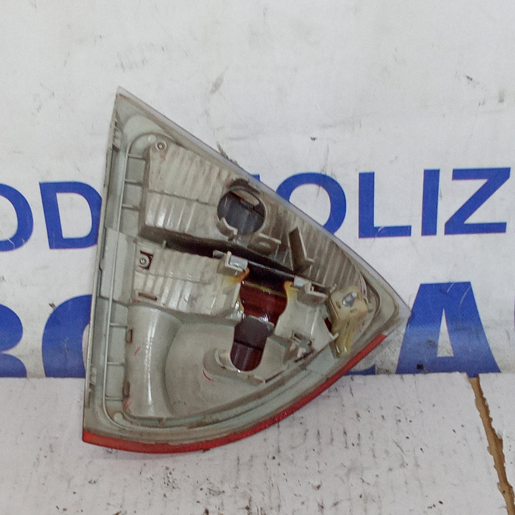 fanale stop interno sinistro bmw320d anno 2007