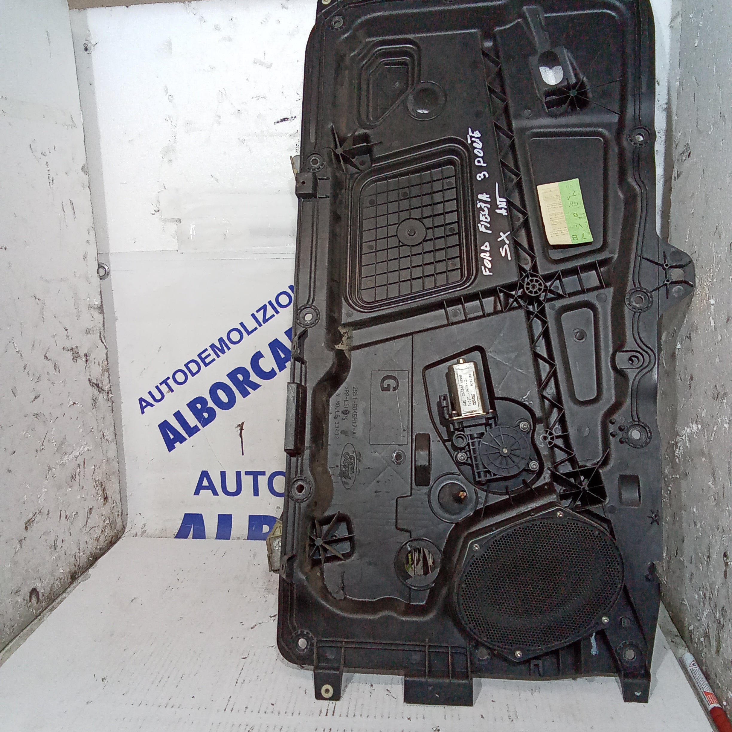Motor elevalunas delantero izquierdo completo Ford Fiesta 3 puertas año 2002