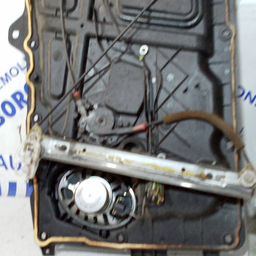 Motor elevalunas delantero izquierdo completo Ford Fiesta 3 puertas año 2002