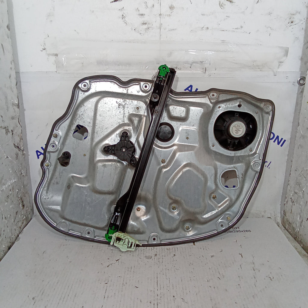 Motor elevavidrios delantero izquierdo completo Fiat Idea año 2005