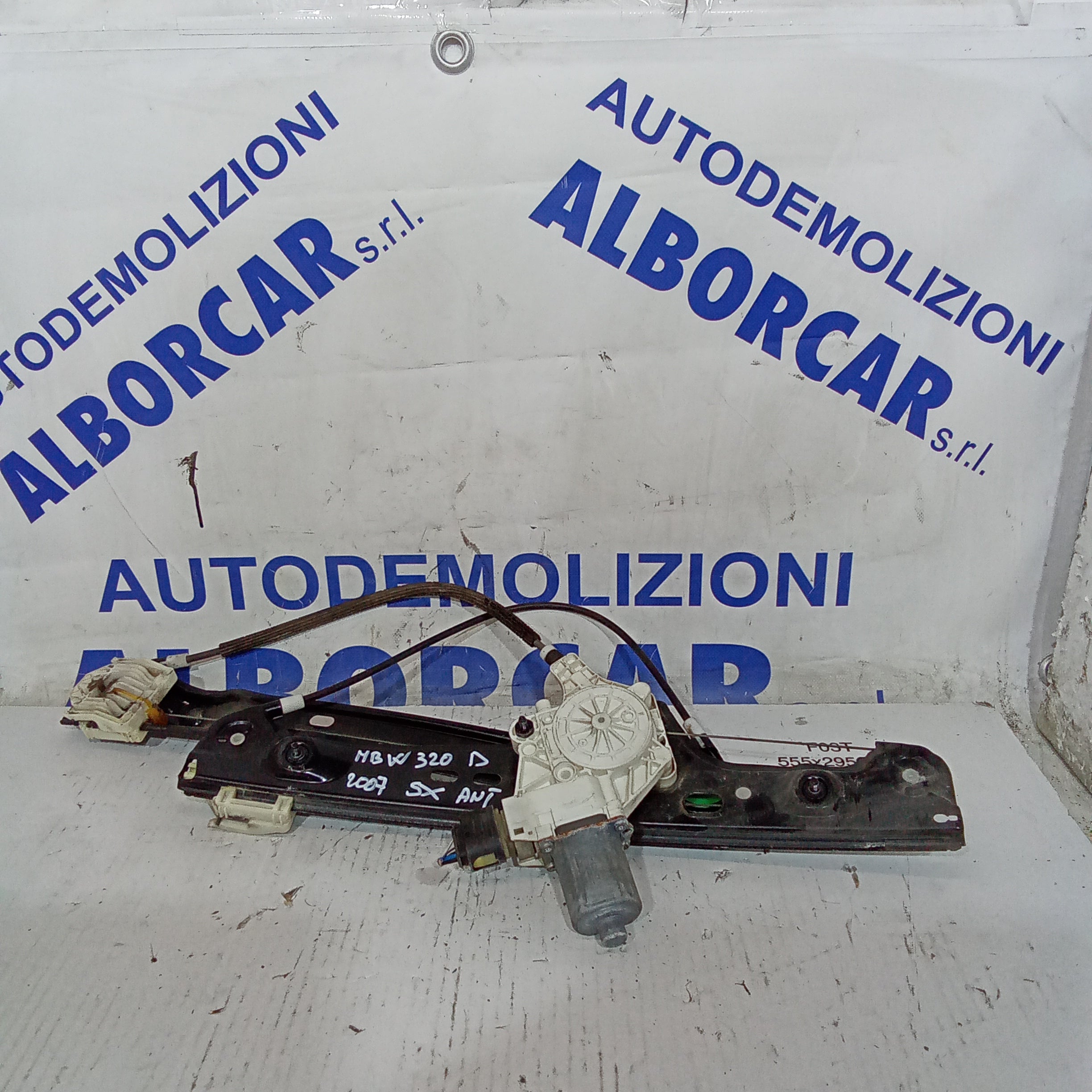 Motor elevalunas delantero izquierdo BMW 320d año 2007