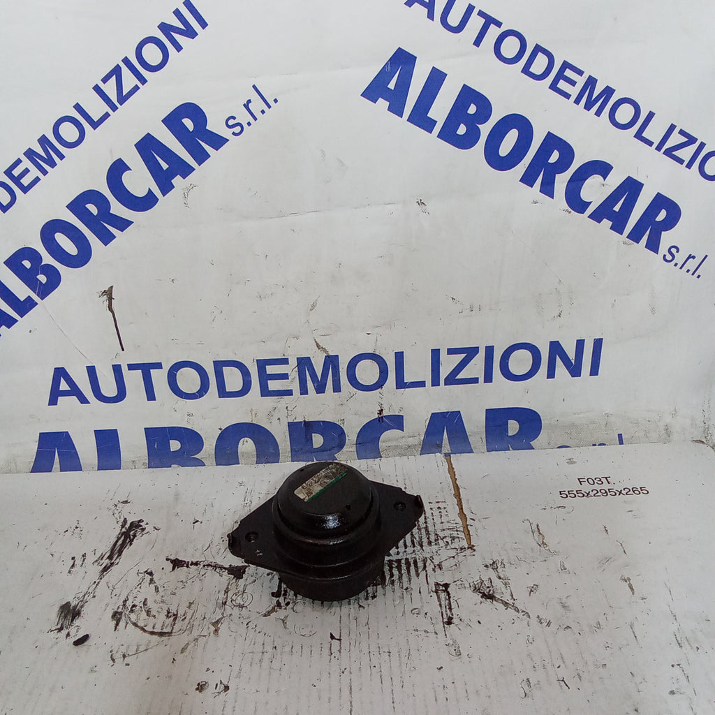 Supporto motore mercedes R280 3.0cdi anno 2008