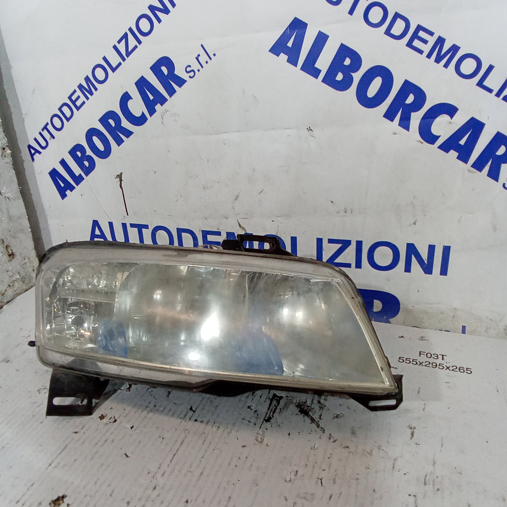 fanale faro anteriore destro fiat stilo anno 2004