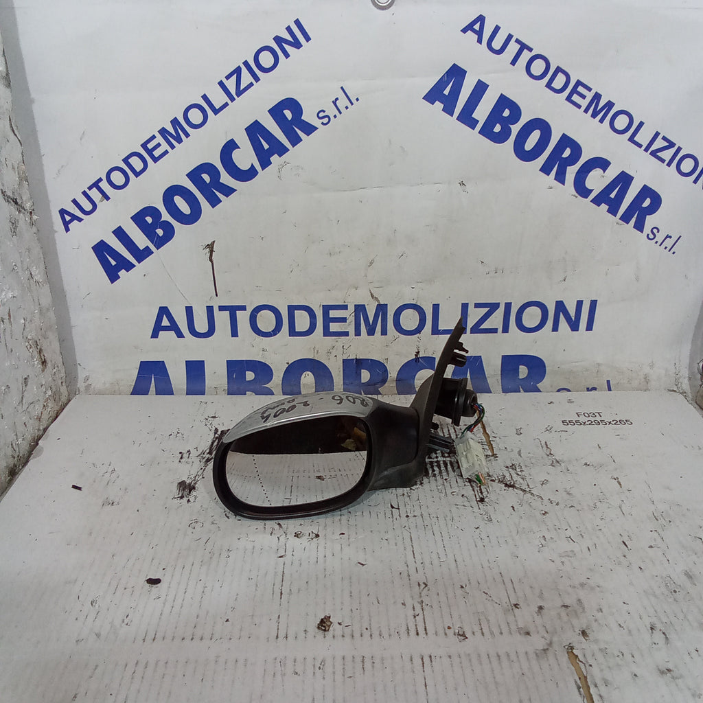 Envío de carcasa de retrovisor derecho Peugeot 206 año 2004
