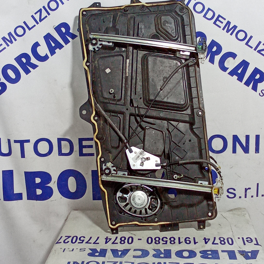 Motor delantero izquierdo completo Ford Fiesta 3 puertas año 2007