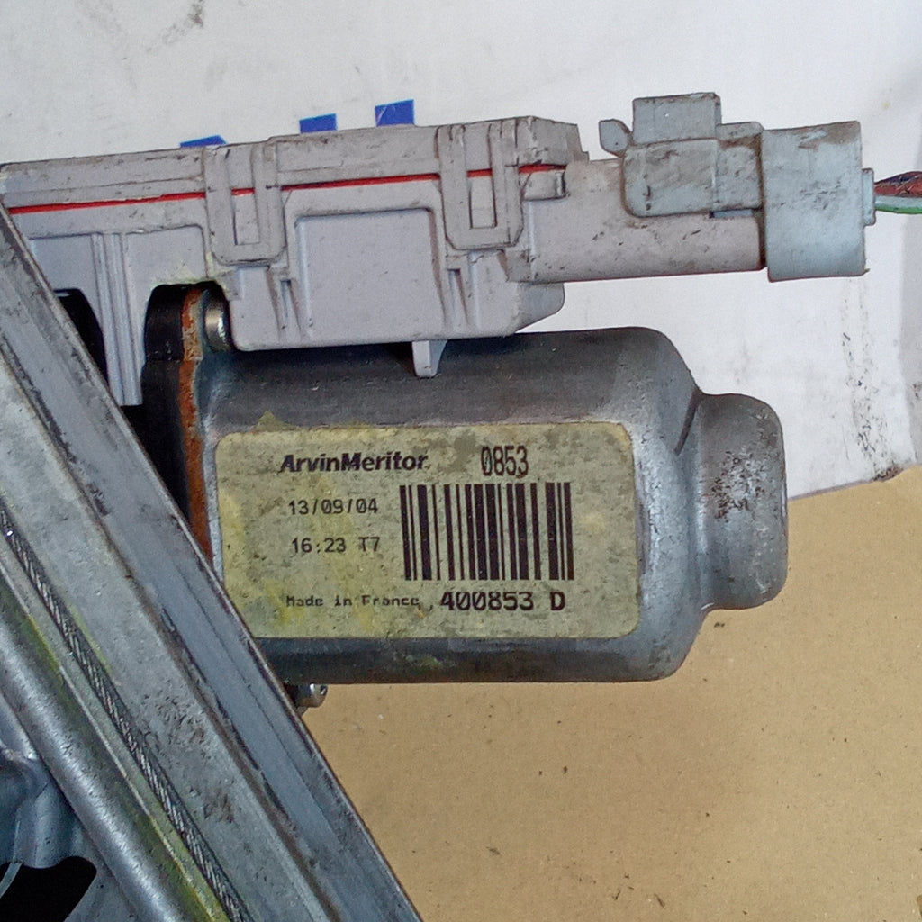 elevalunas delantero derecho Opel Tigra Twin año 2004