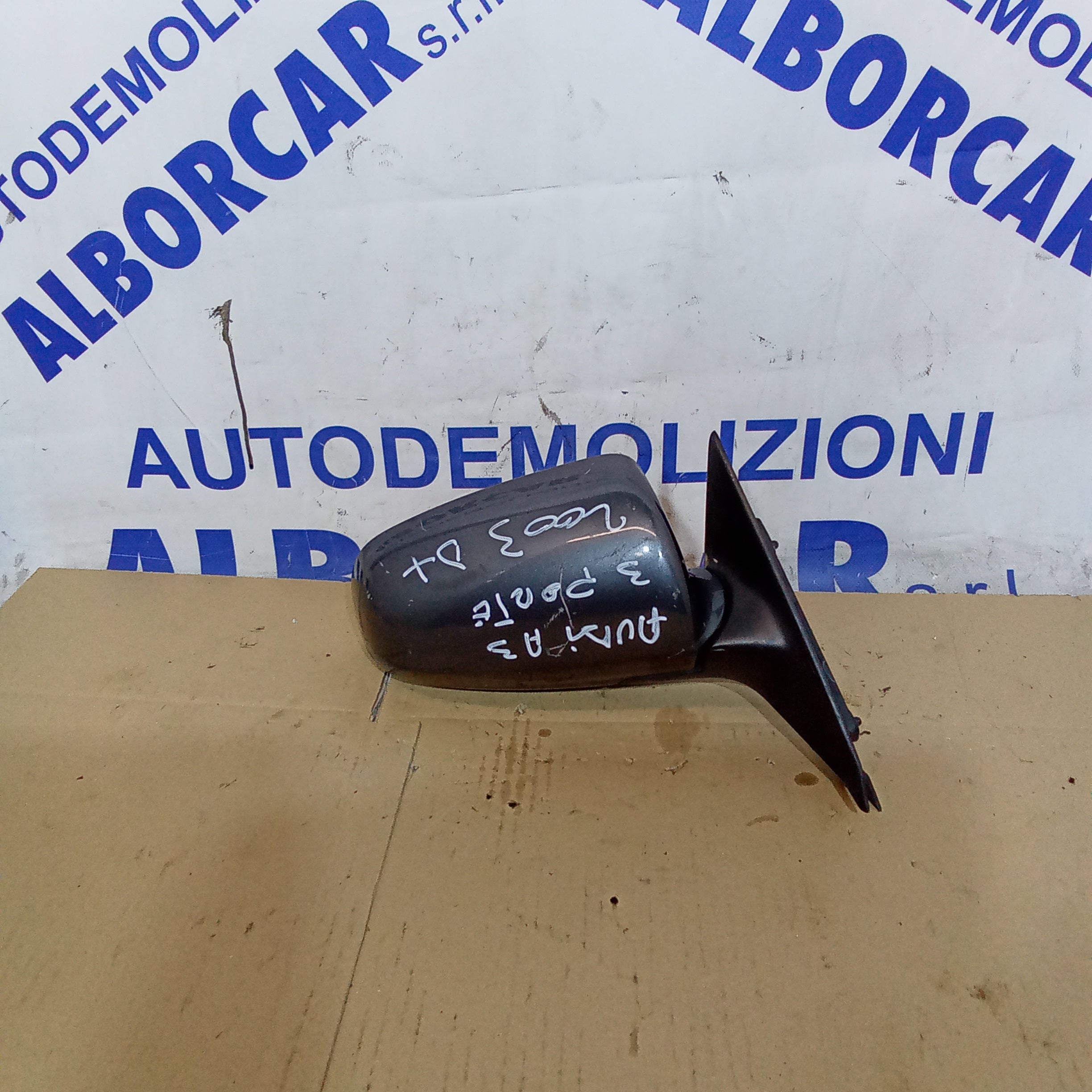 Specchietto retrovisore destro audi A3 tre porte anno 2003