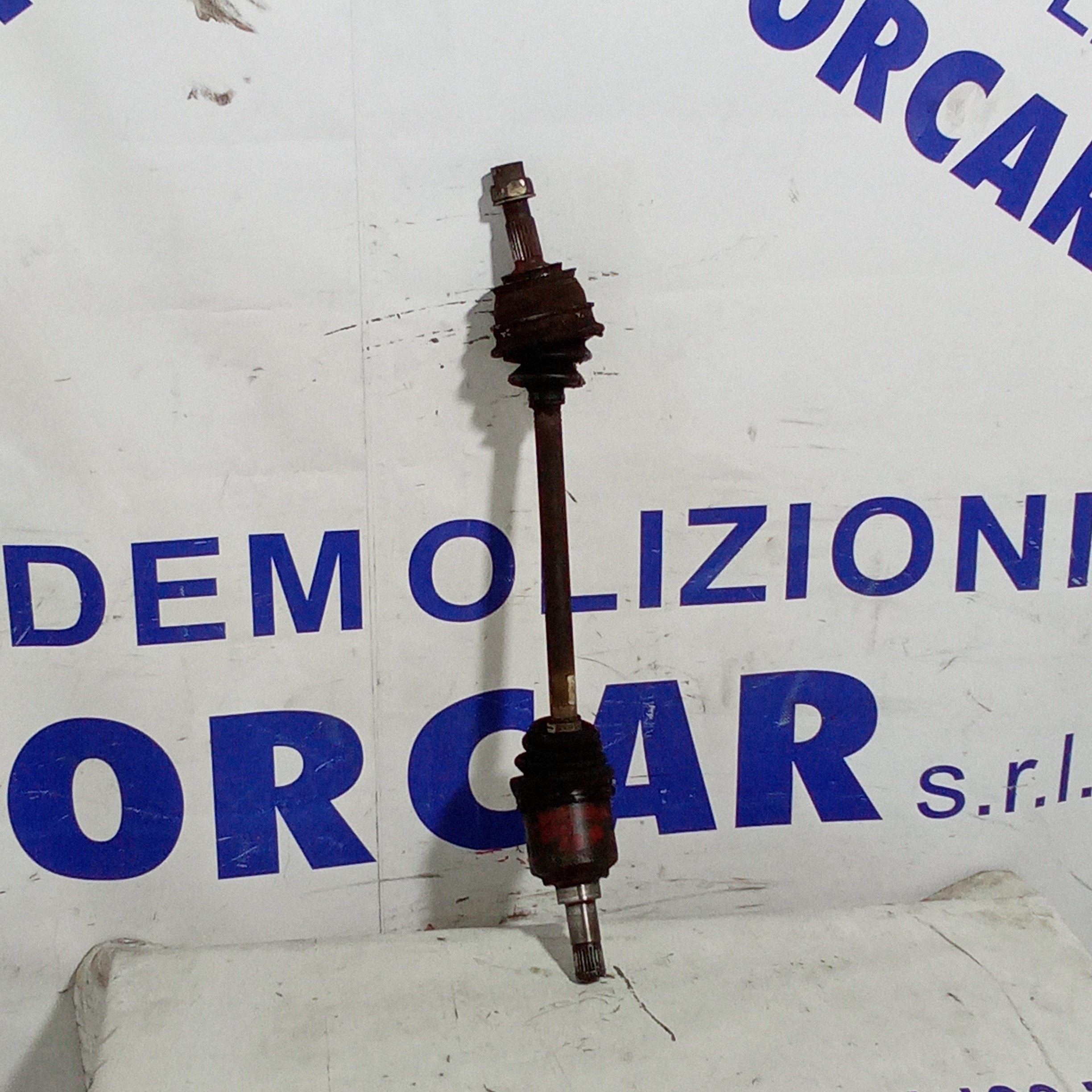 Semiasse anteriore sinistro mitsubishi colt 1.3 benzina anno 2000