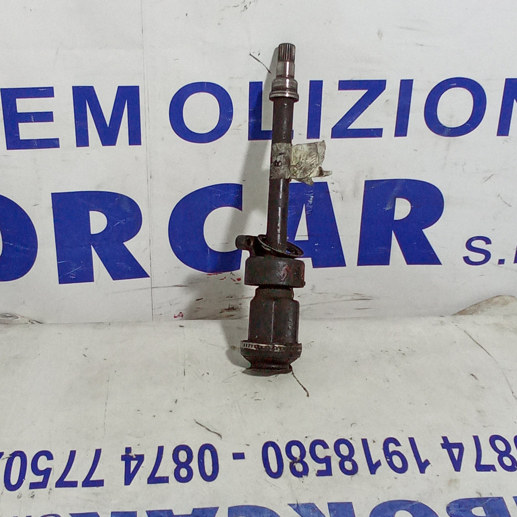 Semieje delantero izquierdo Mitsubishi Colt 1.3 gasolina año 2000