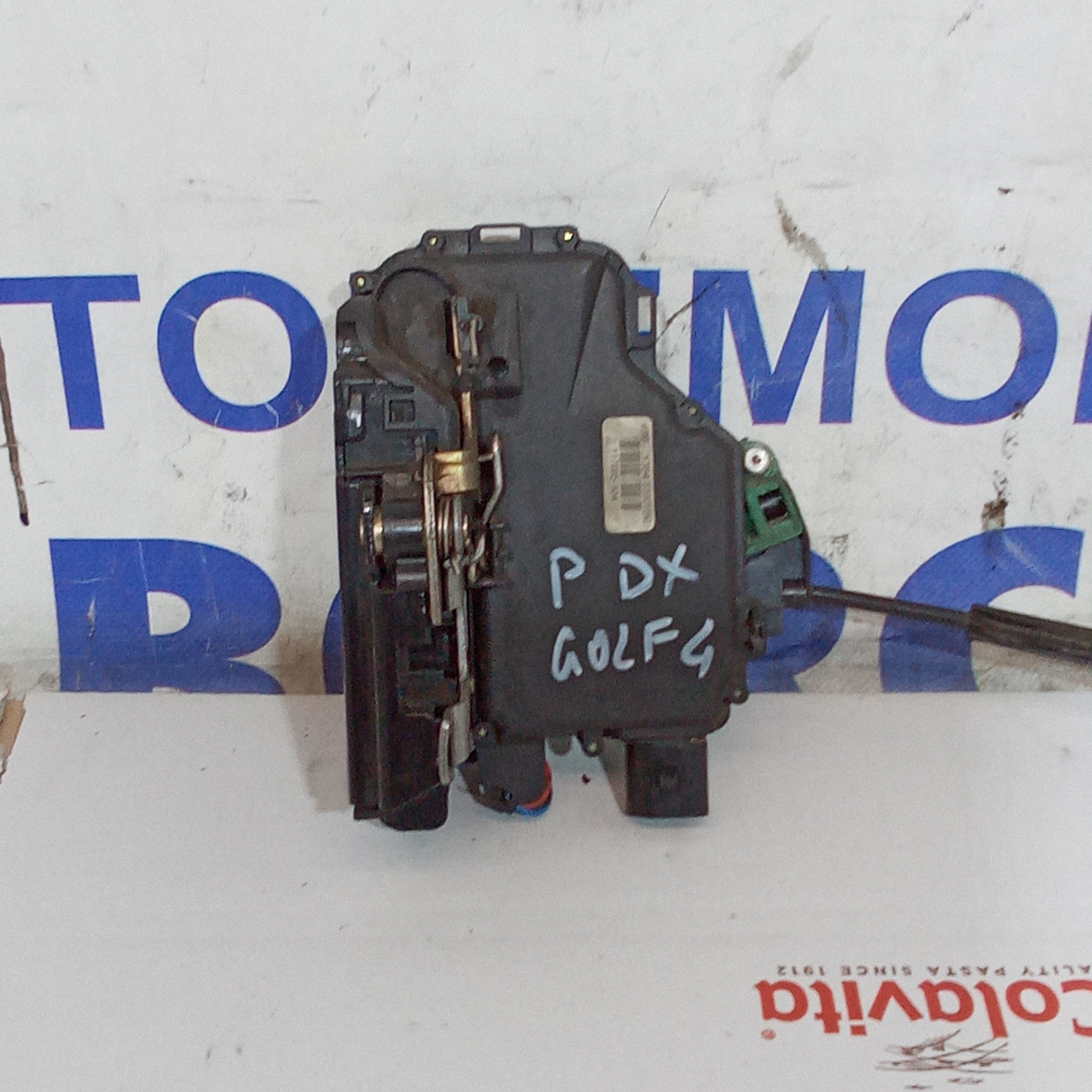 Cerradura trasera derecha Volkswagen Golf serie 4