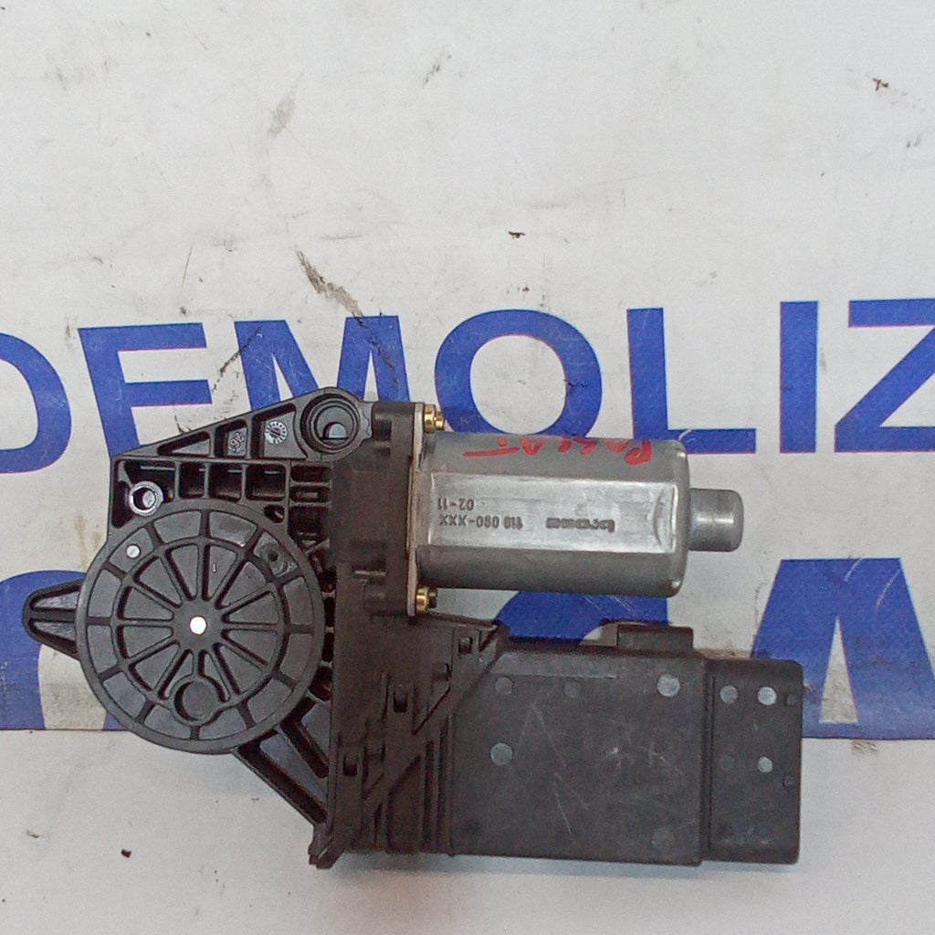 Motorino alzavetri anteriore destro volkswagen passat berlina anno 2000