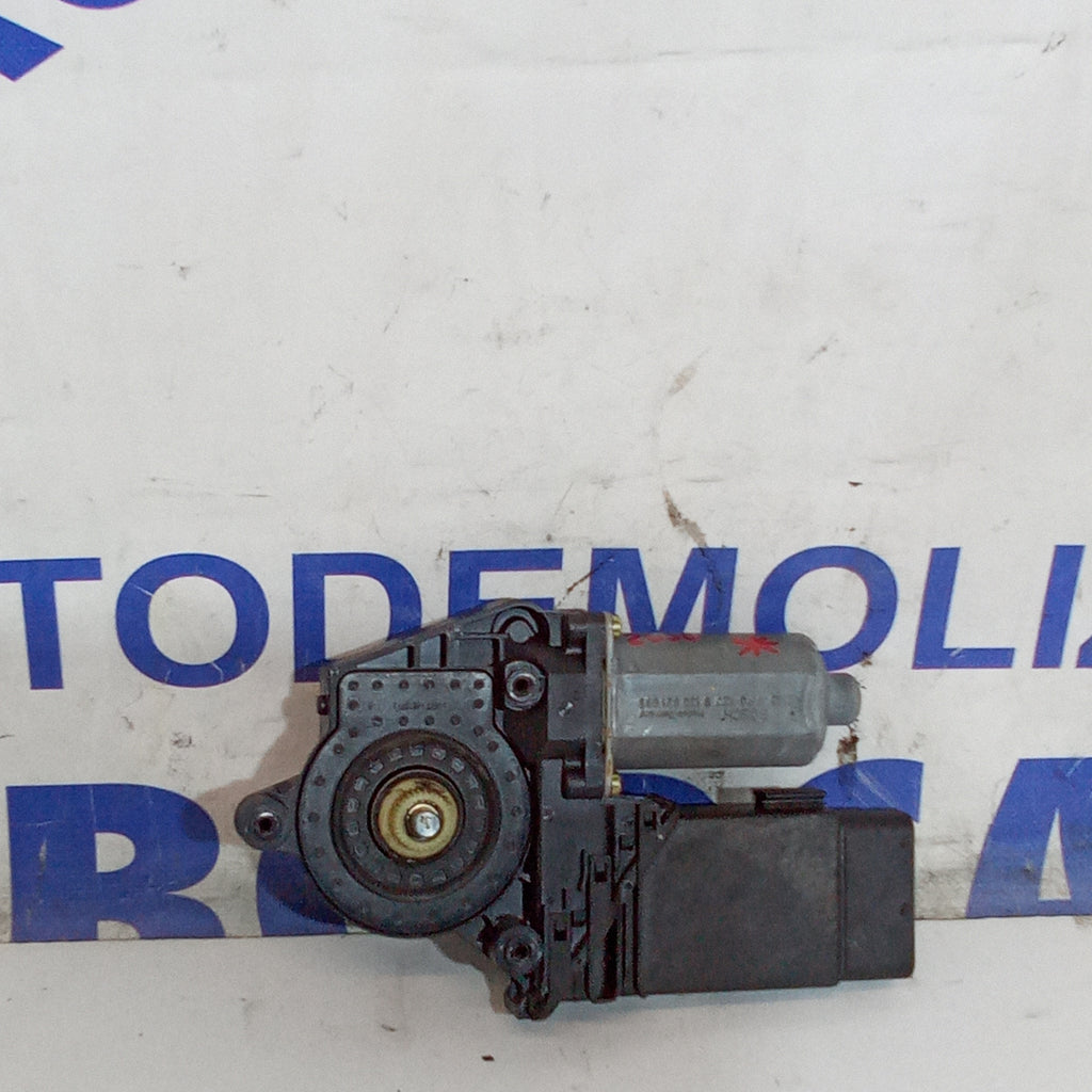 Motorino alzavetro anteriore sinistro volkswagen passat berlina anno 2000