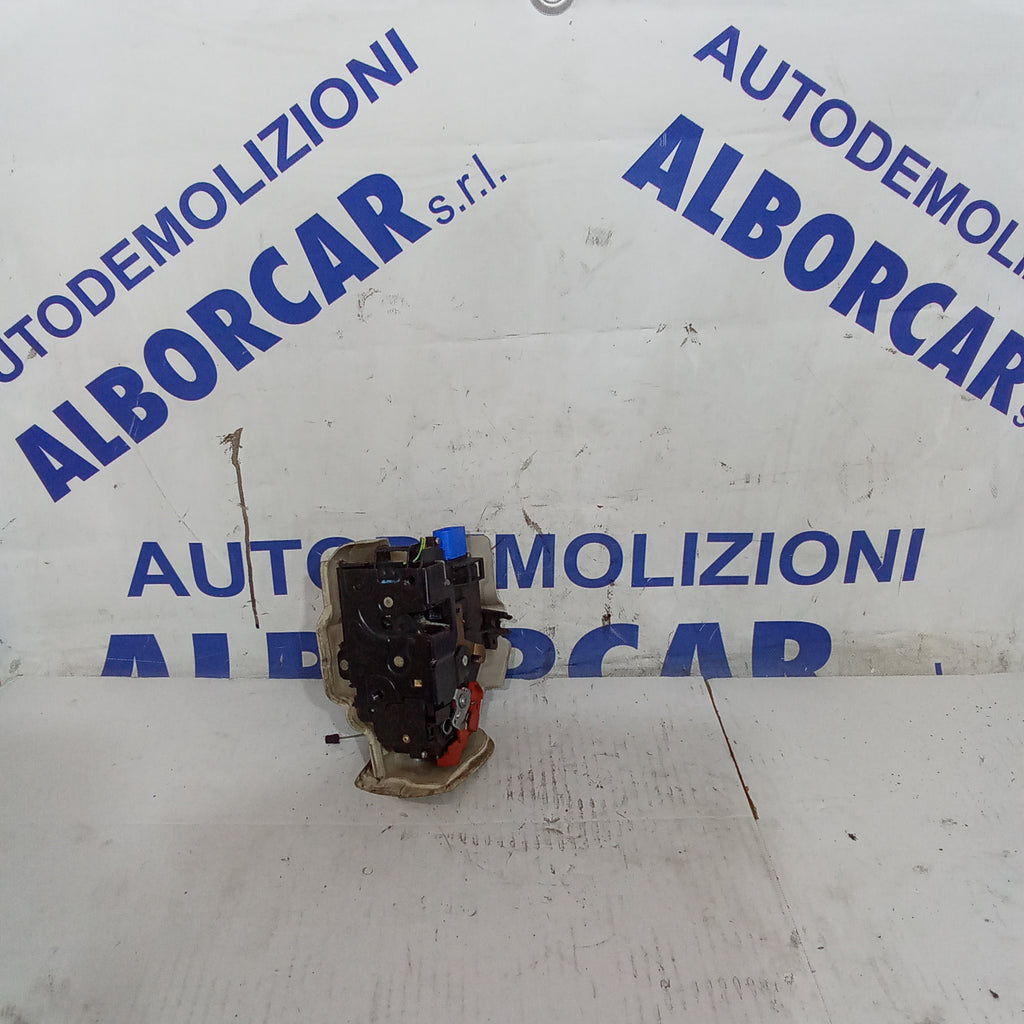 Cerradura delantera izquierda Volkswagen Golf 5