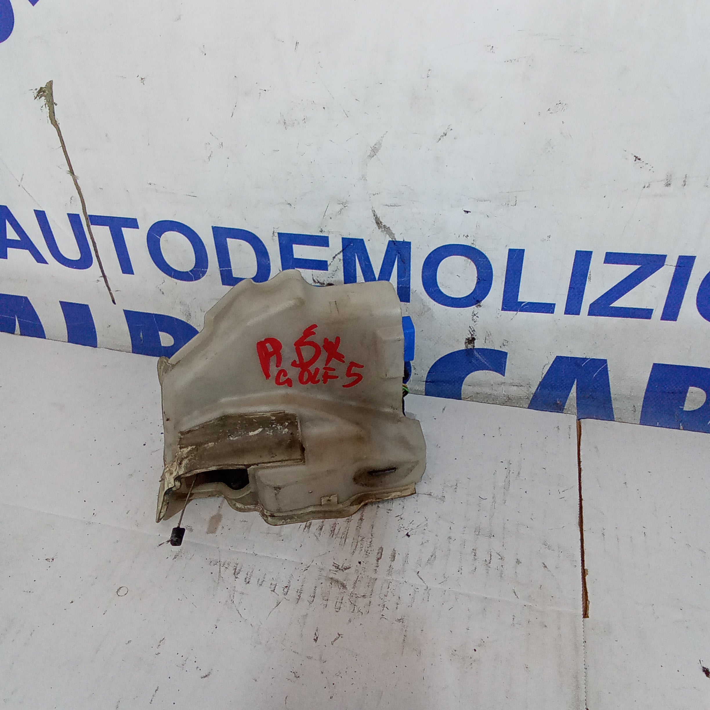 Cerradura delantera izquierda Volkswagen Golf 5