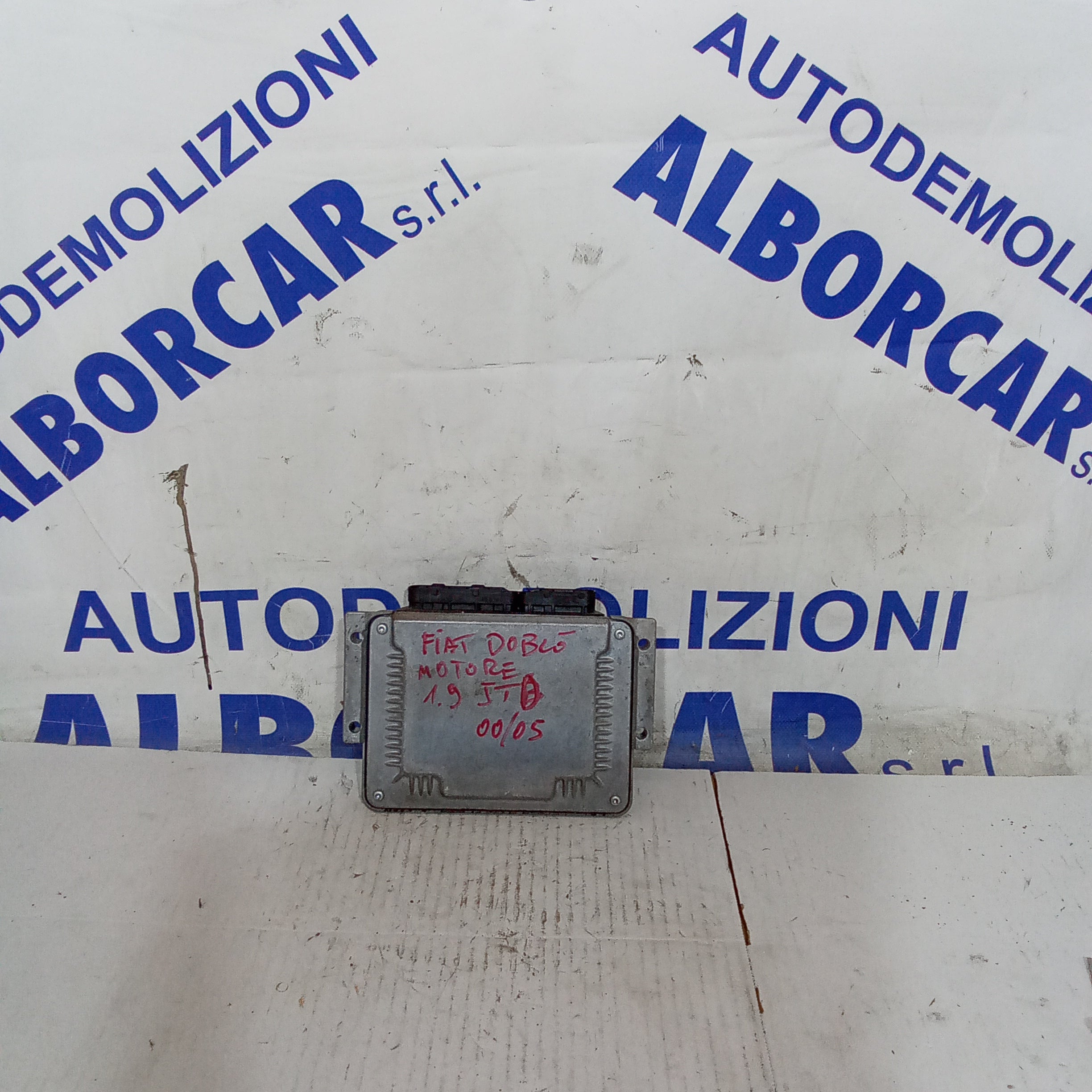 centralina motore fiat Doblò 1.9jtd anno 2000/2005 cod 0281011557