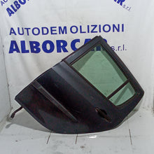 Carica l&#39;immagine nel visualizzatore di Gallery, Sportello posteriore sinistro renault clio 1.5 dci anno 2005
