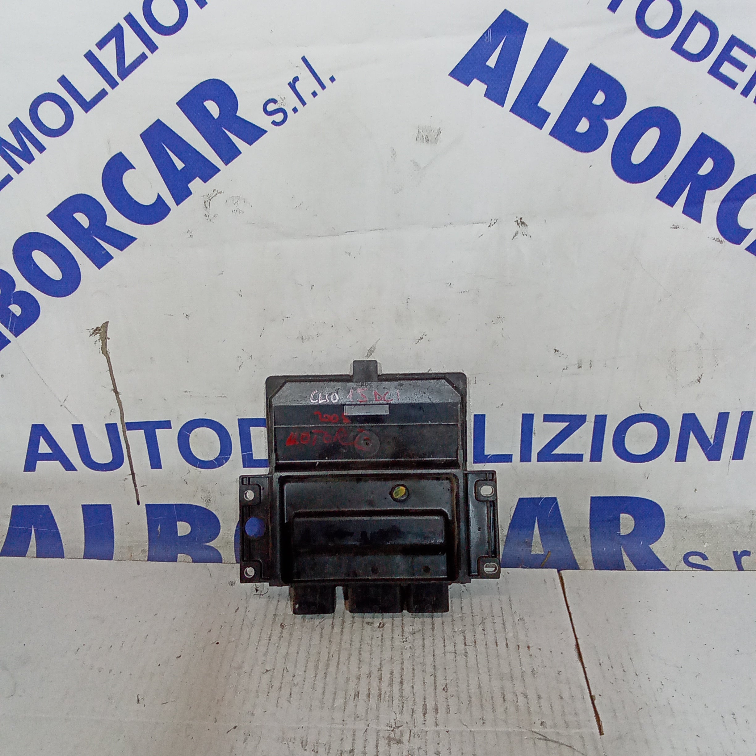 Renault Clio 1.5 dCi engine control unit year 2005 cod.8200399038/8200513163