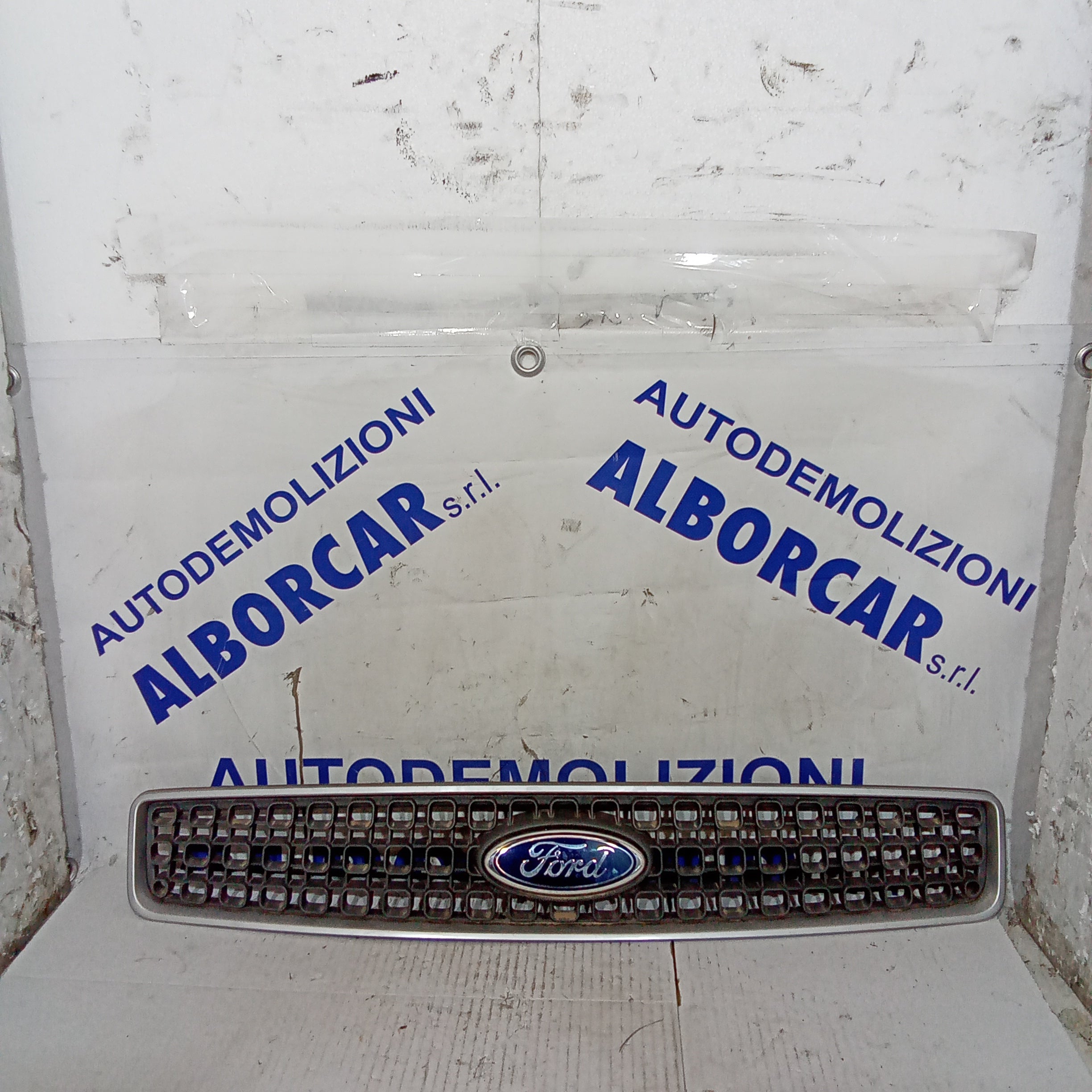 Rejilla delantera Ford Fusion año 2004