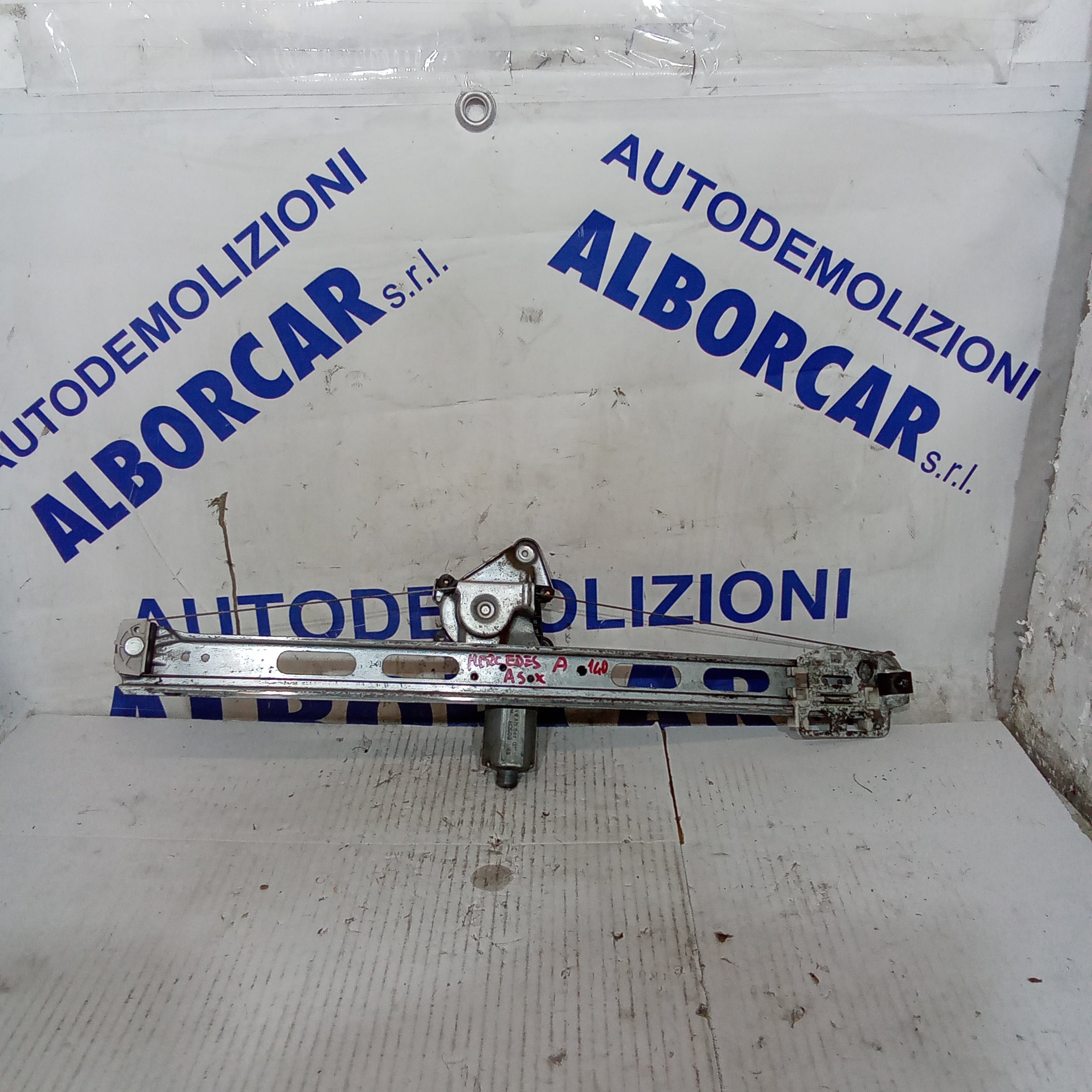 Mercedes A140 year 1999 front left window regulator
